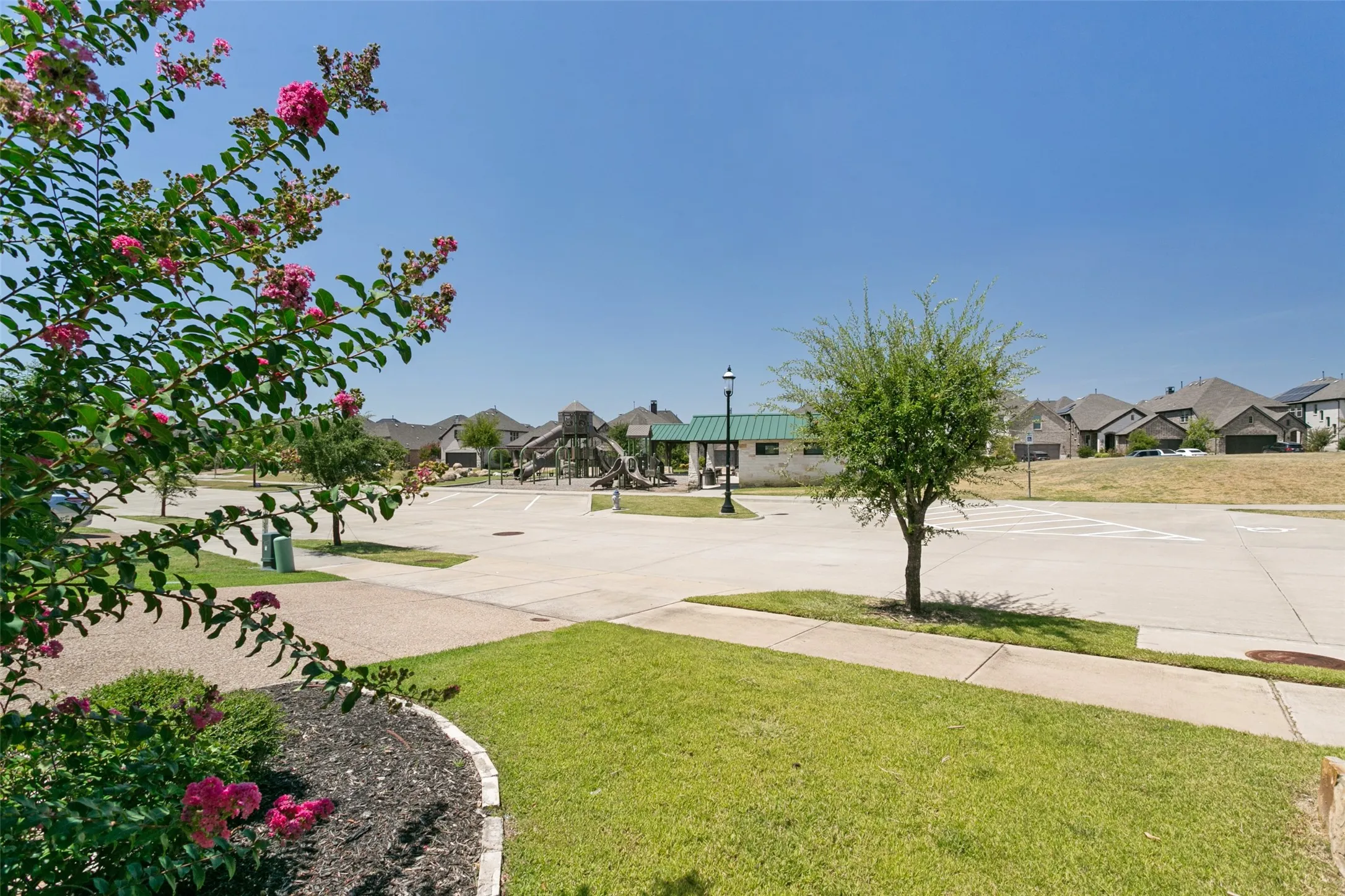 Park Conveniently located across from the house