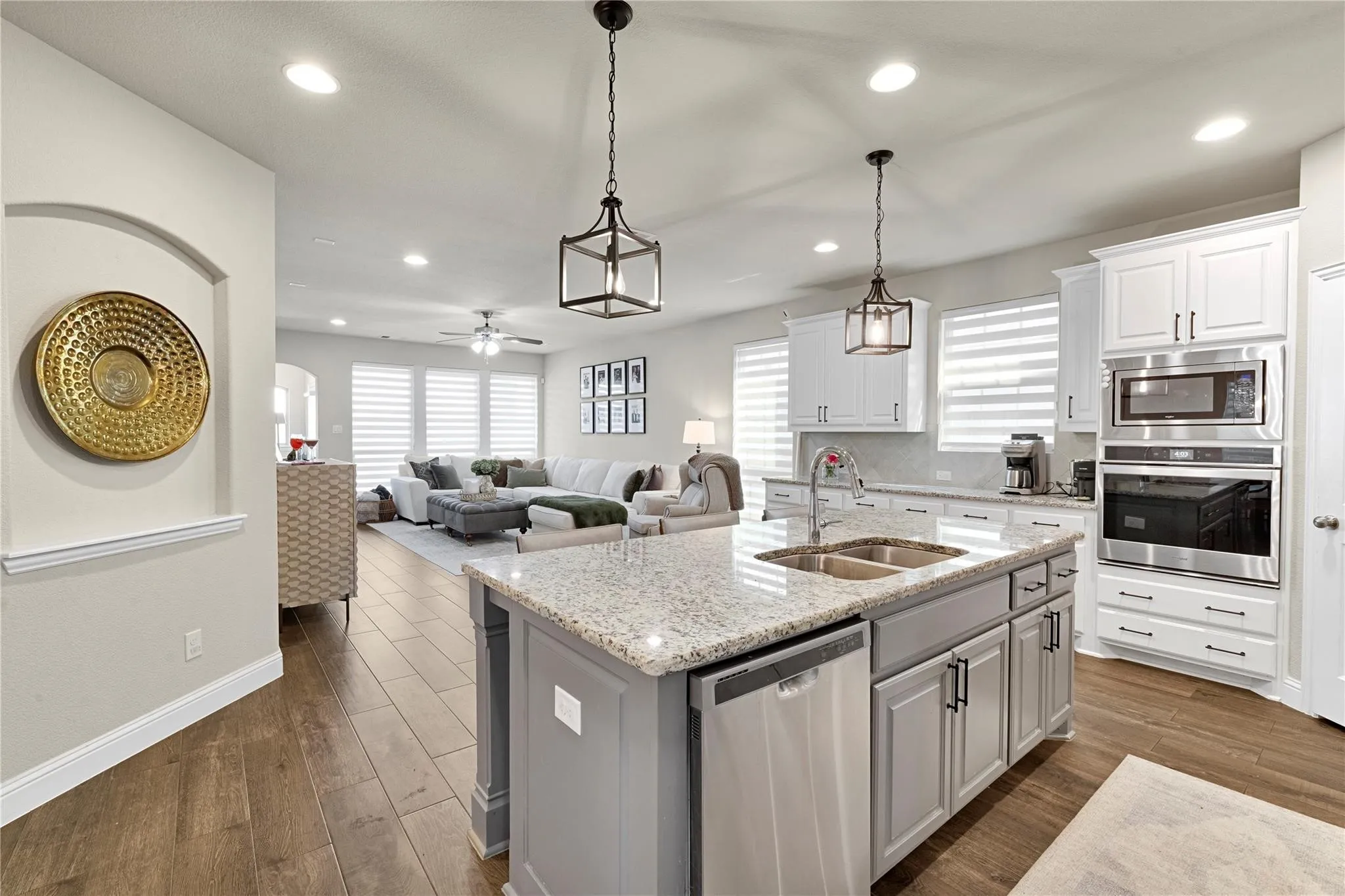Single Family Residence For Sale in Denton County , 4528 Oriel Lane, Carrollton, Texas 75010, 3 Bedroom, 3 Bathroom, 2 Garage spaces, 2,611 Sqft, built in 2018, mls#21366744, Real Estate Agent in Carrollton, Homes For Sale in Denton county, Homes For Sale in Carrollton, Realtor in Carrollton Texas, Real Estate Brokerage Independent Realty Texas, Luminita Cordes Realtor