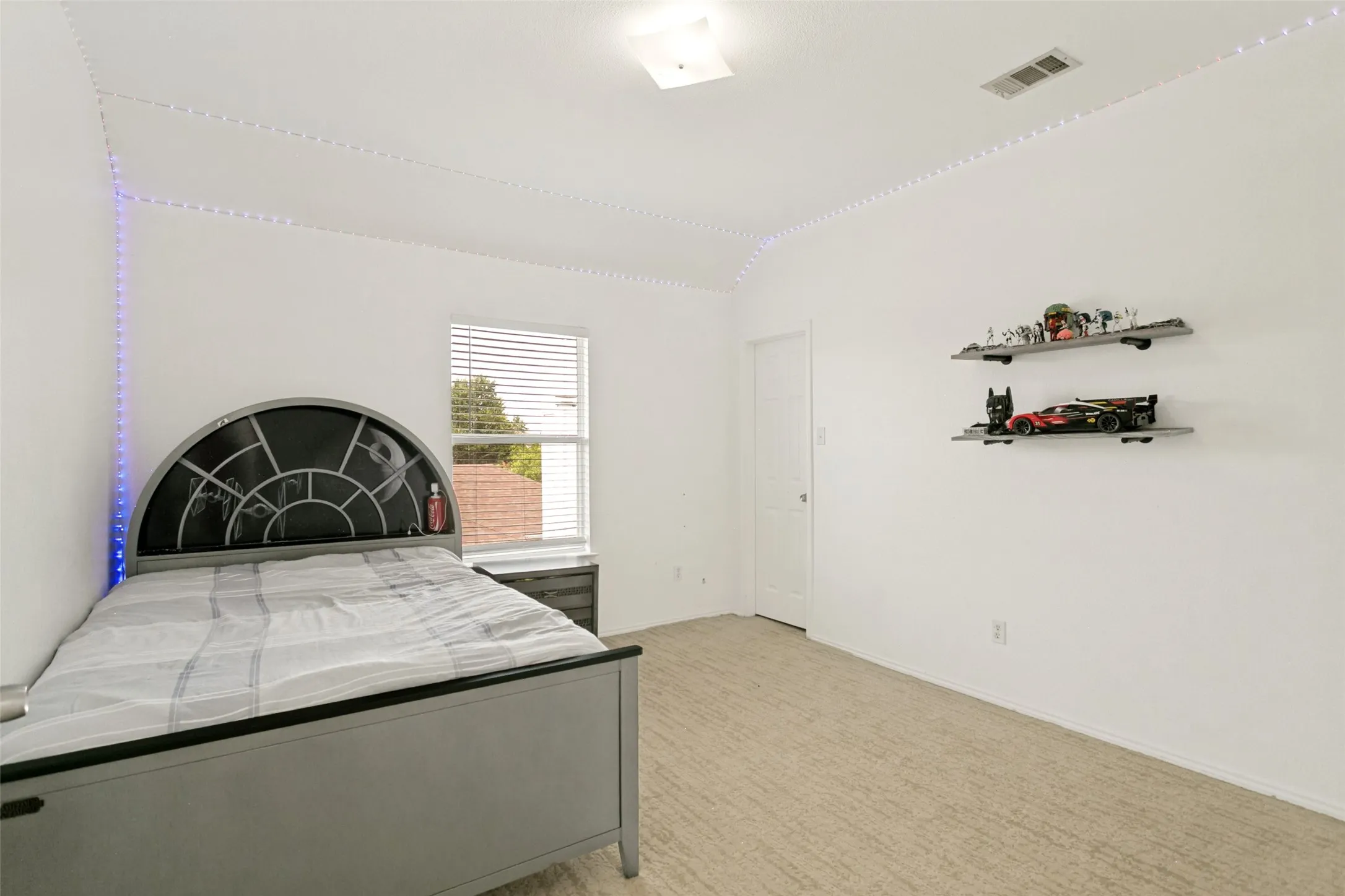 Single Family Residence For Sale in Collin County , 3321 Stone Glen Drive, Plano, Texas 75074, 4 Bedroom, 3 Bathroom, 2 Garage spaces, 2,881 Sqft, built in 1999, mls#21363443, Real Estate Agent in Plano, Homes For Sale in Collin county, Homes For Sale in Plano, Realtor in Plano Texas, Real Estate Brokerage Independent Realty Texas, Luminita Cordes Realtor