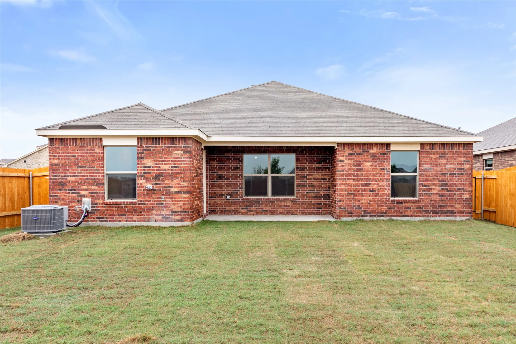 Single Family Residence For Rent in Kaufman County , 3006 Winscott Lane, Forney, Texas 75126, 3 Bedroom, 2 Bathroom, 2 Garage spaces, 1,681 Sqft, built in 2021, Price $2,350, mls#21366772, Real Estate Agent in Forney, Homes For Rent in Kaufman county, Homes For Rent in Forney, Realtor in Forney Texas, Real Estate Brokerage Independent Realty Texas, Luminita Cordes Realtor