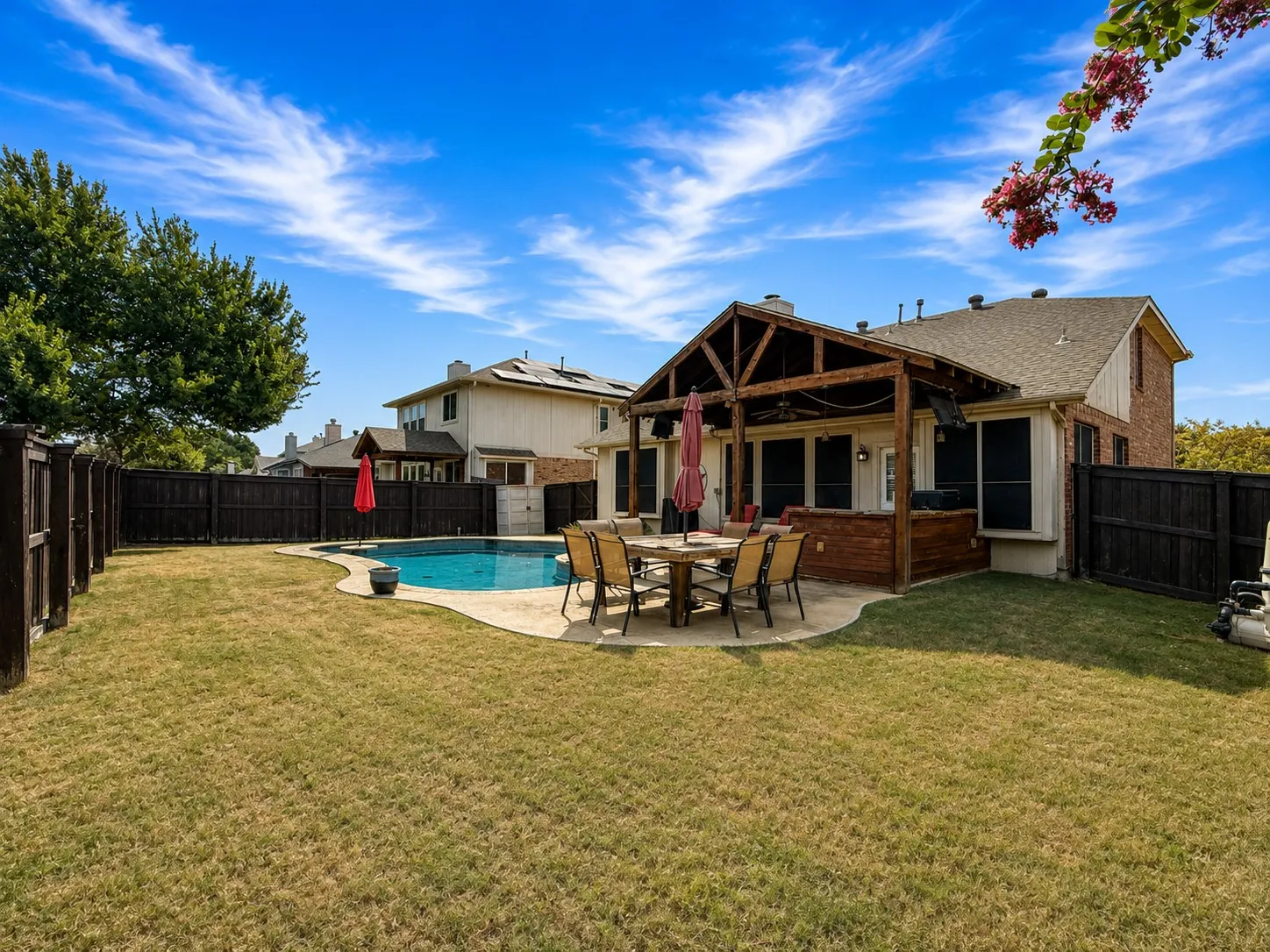 Single Family Residence For Sale in Denton County , 3103 Mason Avenue, Corinth, Texas 76210, 3 Bedroom, 3 Bathroom, 2 Garage spaces, 2,483 Sqft, built in 1998, mls#21365259, Real Estate Agent in Corinth, Homes For Sale in Denton county, Homes For Sale in Corinth, Realtor in Corinth Texas, Real Estate Brokerage Independent Realty Texas, Luminita Cordes Realtor