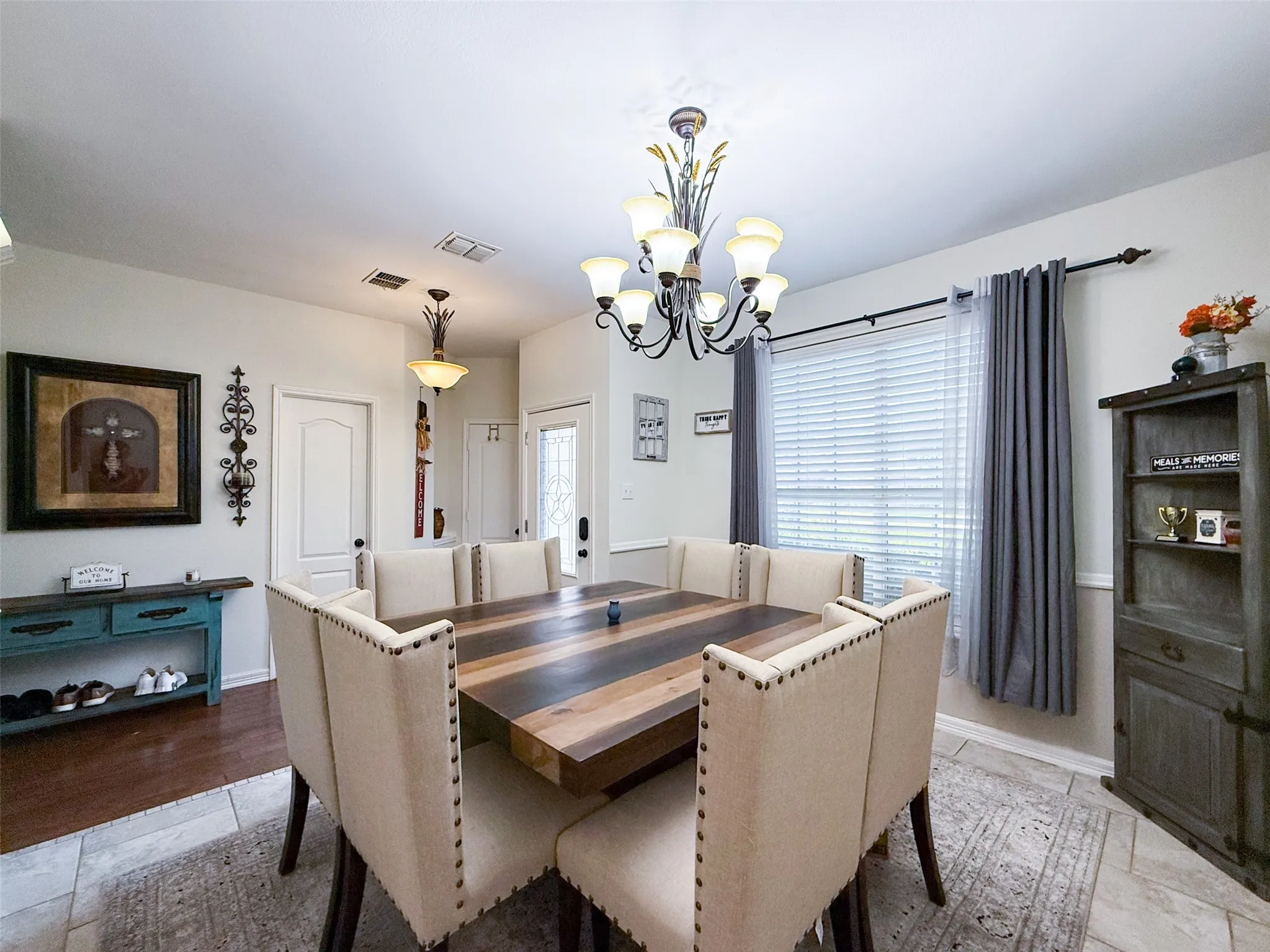 Single Family Residence For Sale in Denton County , 3103 Mason Avenue, Corinth, Texas 76210, 3 Bedroom, 3 Bathroom, 2 Garage spaces, 2,483 Sqft, built in 1998, mls#21365259, Real Estate Agent in Corinth, Homes For Sale in Denton county, Homes For Sale in Corinth, Realtor in Corinth Texas, Real Estate Brokerage Independent Realty Texas, Luminita Cordes Realtor