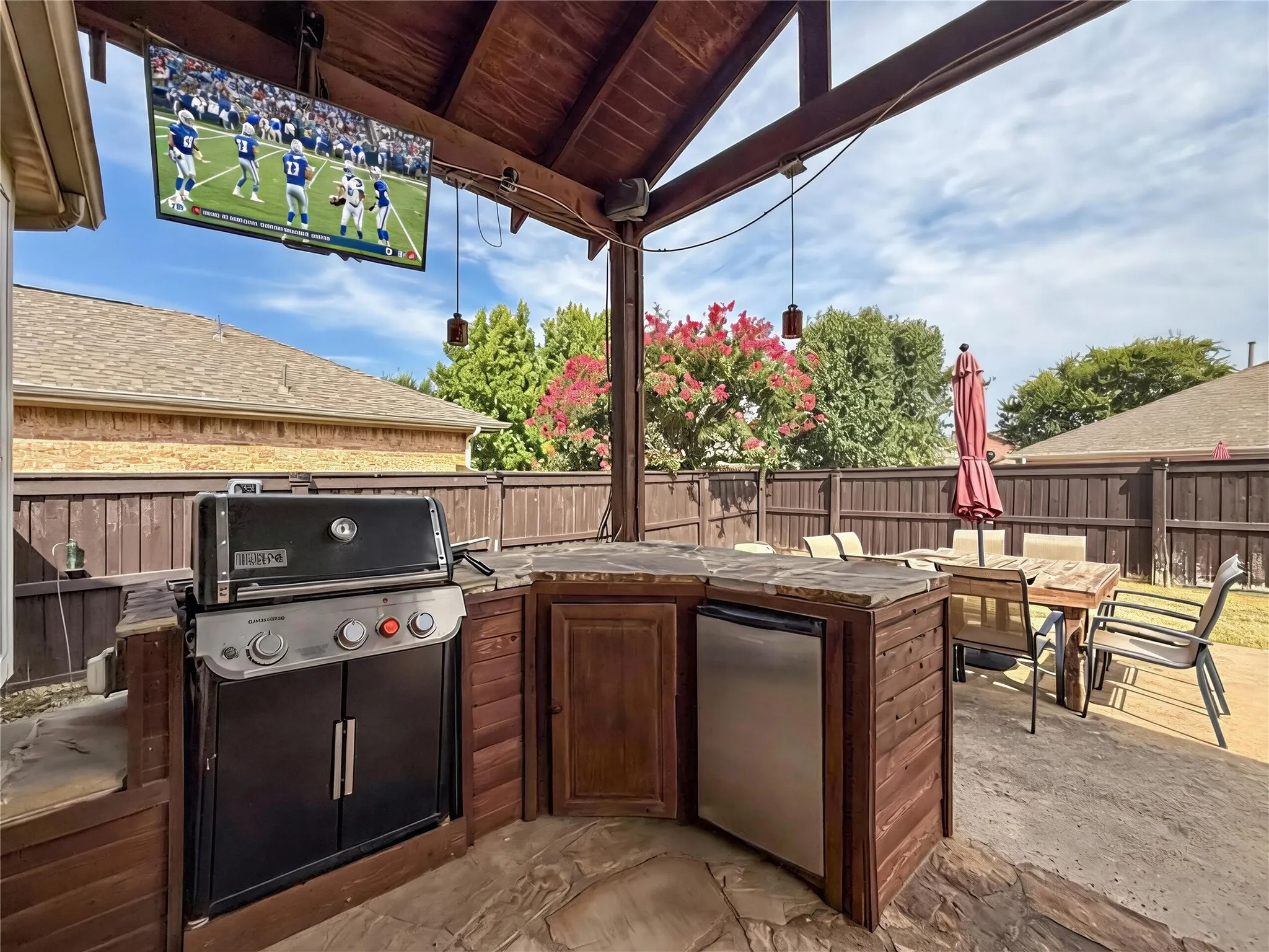 Single Family Residence For Sale in Denton County , 3103 Mason Avenue, Corinth, Texas 76210, 3 Bedroom, 3 Bathroom, 2 Garage spaces, 2,483 Sqft, built in 1998, mls#21365259, Real Estate Agent in Corinth, Homes For Sale in Denton county, Homes For Sale in Corinth, Realtor in Corinth Texas, Real Estate Brokerage Independent Realty Texas, Luminita Cordes Realtor