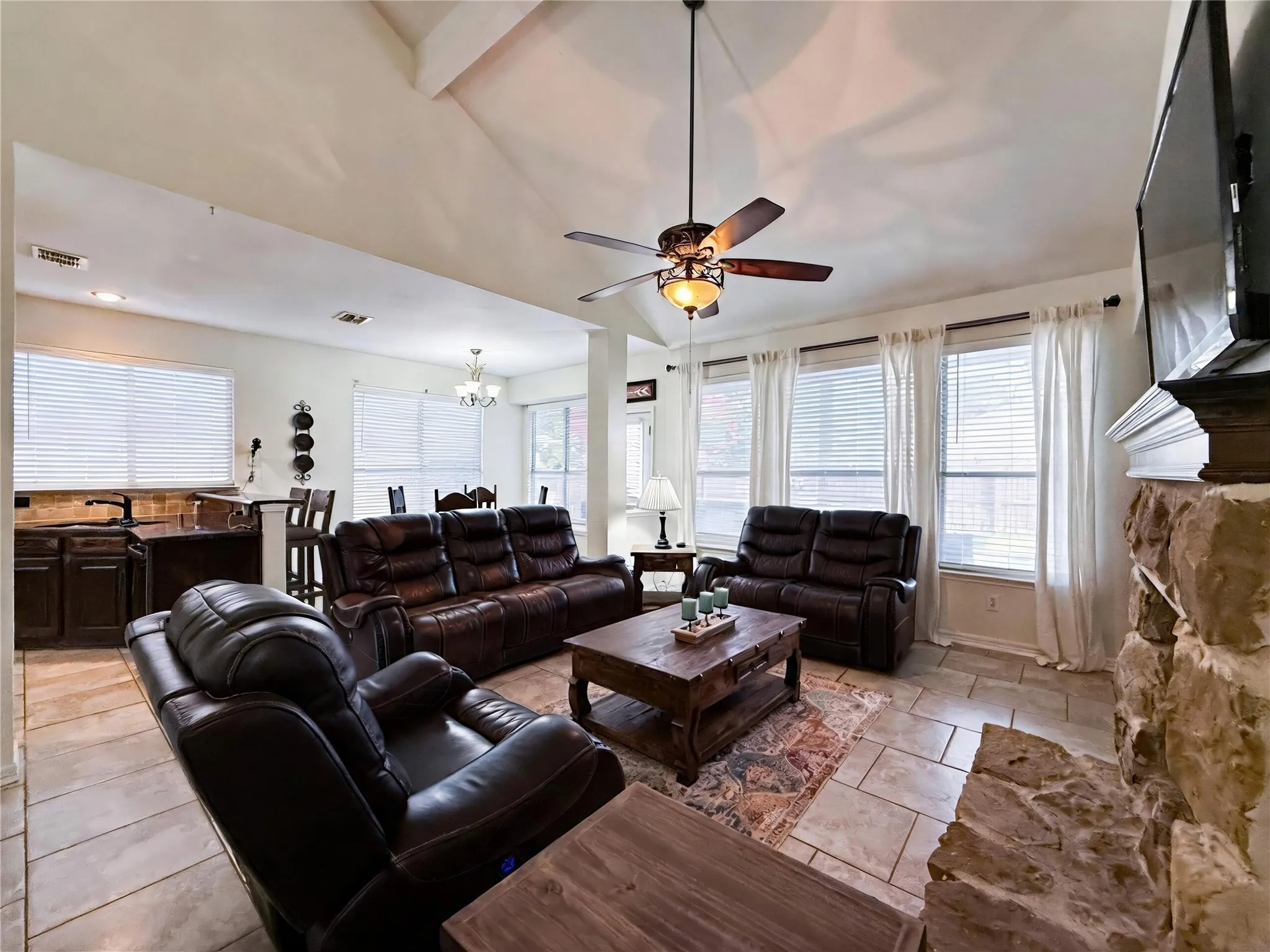 Single Family Residence For Sale in Denton County , 3103 Mason Avenue, Corinth, Texas 76210, 3 Bedroom, 3 Bathroom, 2 Garage spaces, 2,483 Sqft, built in 1998, mls#21365259, Real Estate Agent in Corinth, Homes For Sale in Denton county, Homes For Sale in Corinth, Realtor in Corinth Texas, Real Estate Brokerage Independent Realty Texas, Luminita Cordes Realtor
