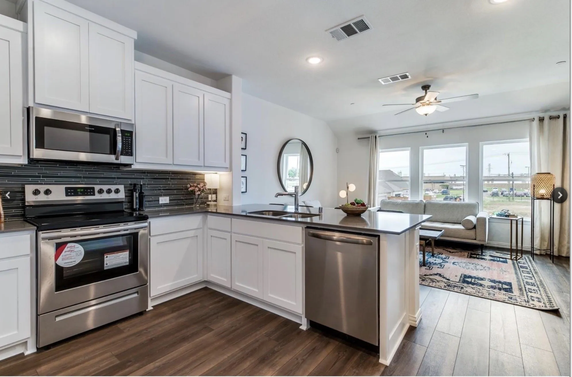 Single Family Residence For Sale in Tarrant County , 5114 Heritage Street, Haltom City, Texas 76117, 2 Bedroom, 2 Bathroom, 1 Garage spaces, 1,067 Sqft, built in 2022, mls#21366752, Real Estate Agent in Haltom City, Homes For Sale in Tarrant county, Homes For Sale in Haltom City, Realtor in Haltom City Texas, Real Estate Brokerage Independent Realty Texas, Luminita Cordes Realtor