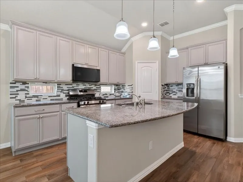 Single Family Residence For Rent in Denton County , 16020 Holly Creek, Prosper, Texas 75078, 3 Bedroom, 3 Bathroom, 2 Garage spaces, 2,143 Sqft, built in 2017, mls#21366778, Real Estate Agent in Prosper, Homes For Rent in Denton county, Homes For Rent in Prosper, Realtor in Prosper Texas, Real Estate Brokerage Independent Realty Texas, Luminita Cordes Realtor