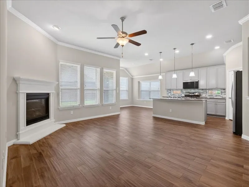 Single Family Residence For Rent in Denton County , 16020 Holly Creek, Prosper, Texas 75078, 3 Bedroom, 3 Bathroom, 2 Garage spaces, 2,143 Sqft, built in 2017, mls#21366778, Real Estate Agent in Prosper, Homes For Rent in Denton county, Homes For Rent in Prosper, Realtor in Prosper Texas, Real Estate Brokerage Independent Realty Texas, Luminita Cordes Realtor