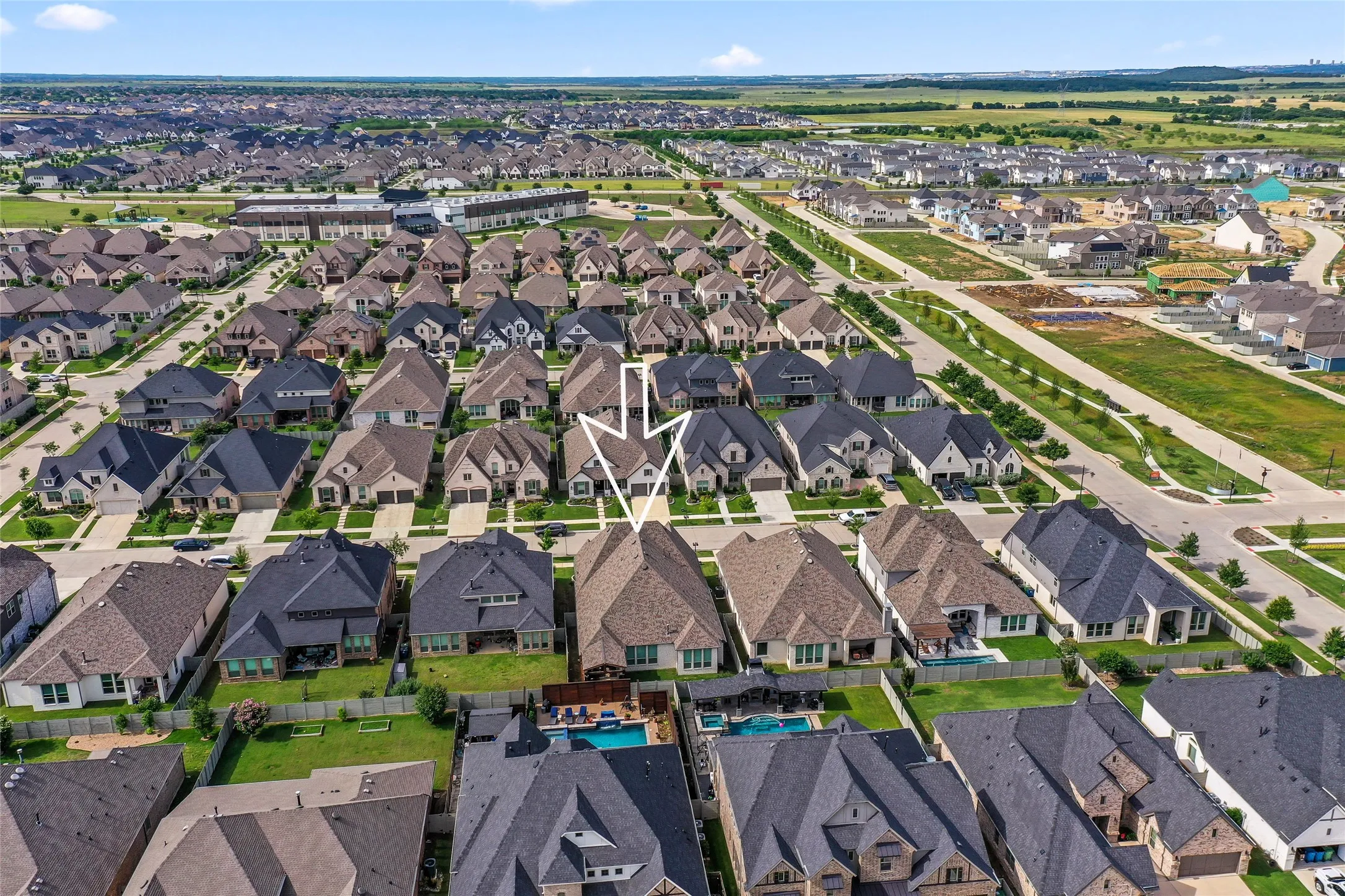 Birds eye view of property