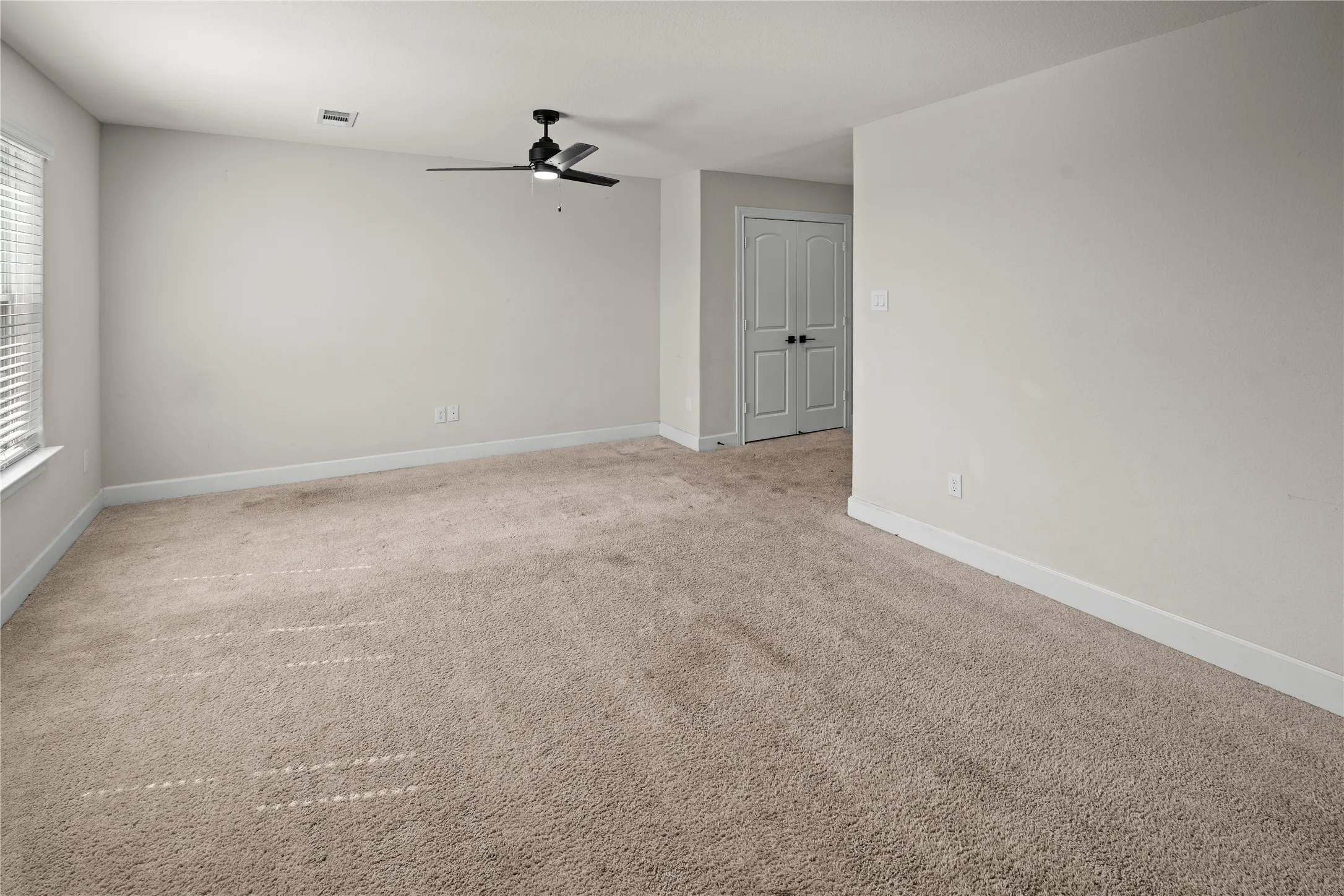 Single Family Residence For Sale in Collin County , 1200 Windermere Way, Princeton, Texas 75407, 5 Bedroom, 3 Bathroom, 2 Garage spaces, 2,533 Sqft, built in 2022, mls#21365671, Real Estate Agent in Princeton, Homes For Sale in Collin county, Homes For Sale in Princeton, Realtor in Princeton Texas, Real Estate Brokerage Independent Realty Texas, Luminita Cordes Realtor