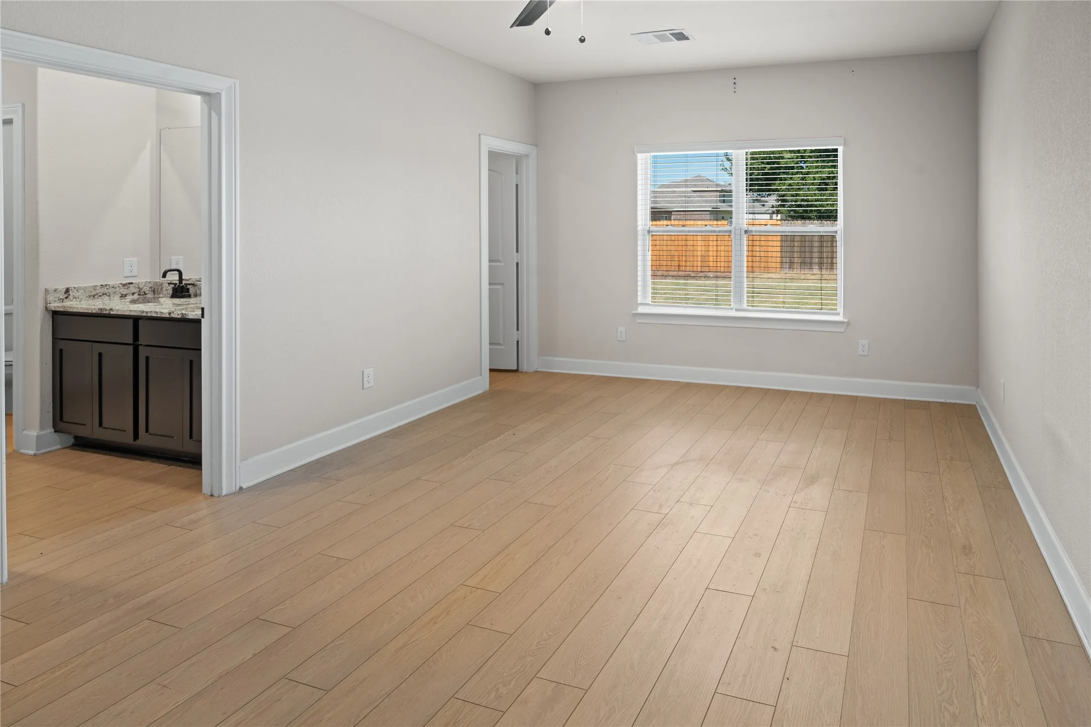 Single Family Residence For Sale in Collin County , 1200 Windermere Way, Princeton, Texas 75407, 5 Bedroom, 3 Bathroom, 2 Garage spaces, 2,533 Sqft, built in 2022, mls#21365671, Real Estate Agent in Princeton, Homes For Sale in Collin county, Homes For Sale in Princeton, Realtor in Princeton Texas, Real Estate Brokerage Independent Realty Texas, Luminita Cordes Realtor