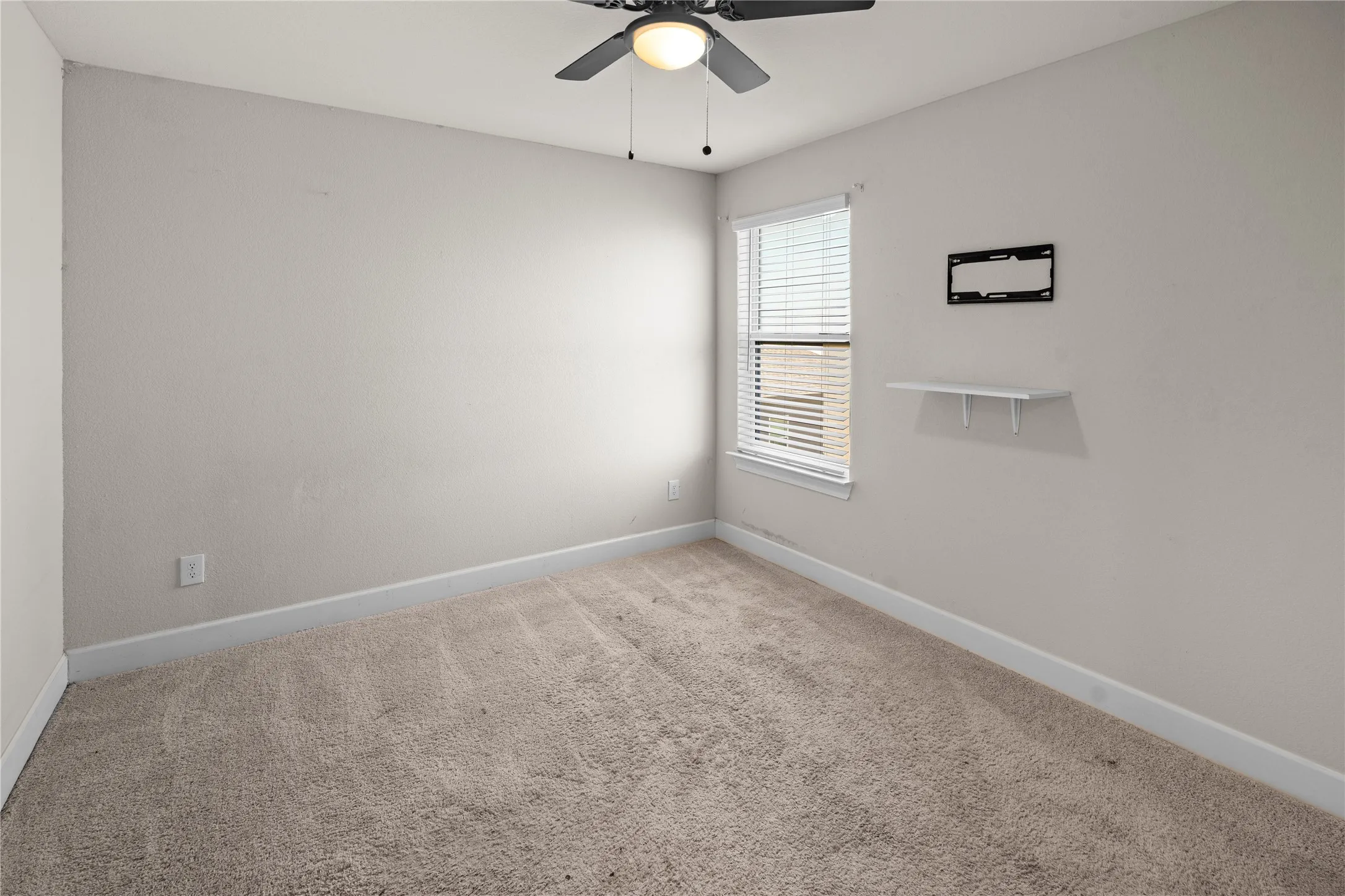 Single Family Residence For Sale in Collin County , 1200 Windermere Way, Princeton, Texas 75407, 5 Bedroom, 3 Bathroom, 2 Garage spaces, 2,533 Sqft, built in 2022, mls#21365671, Real Estate Agent in Princeton, Homes For Sale in Collin county, Homes For Sale in Princeton, Realtor in Princeton Texas, Real Estate Brokerage Independent Realty Texas, Luminita Cordes Realtor
