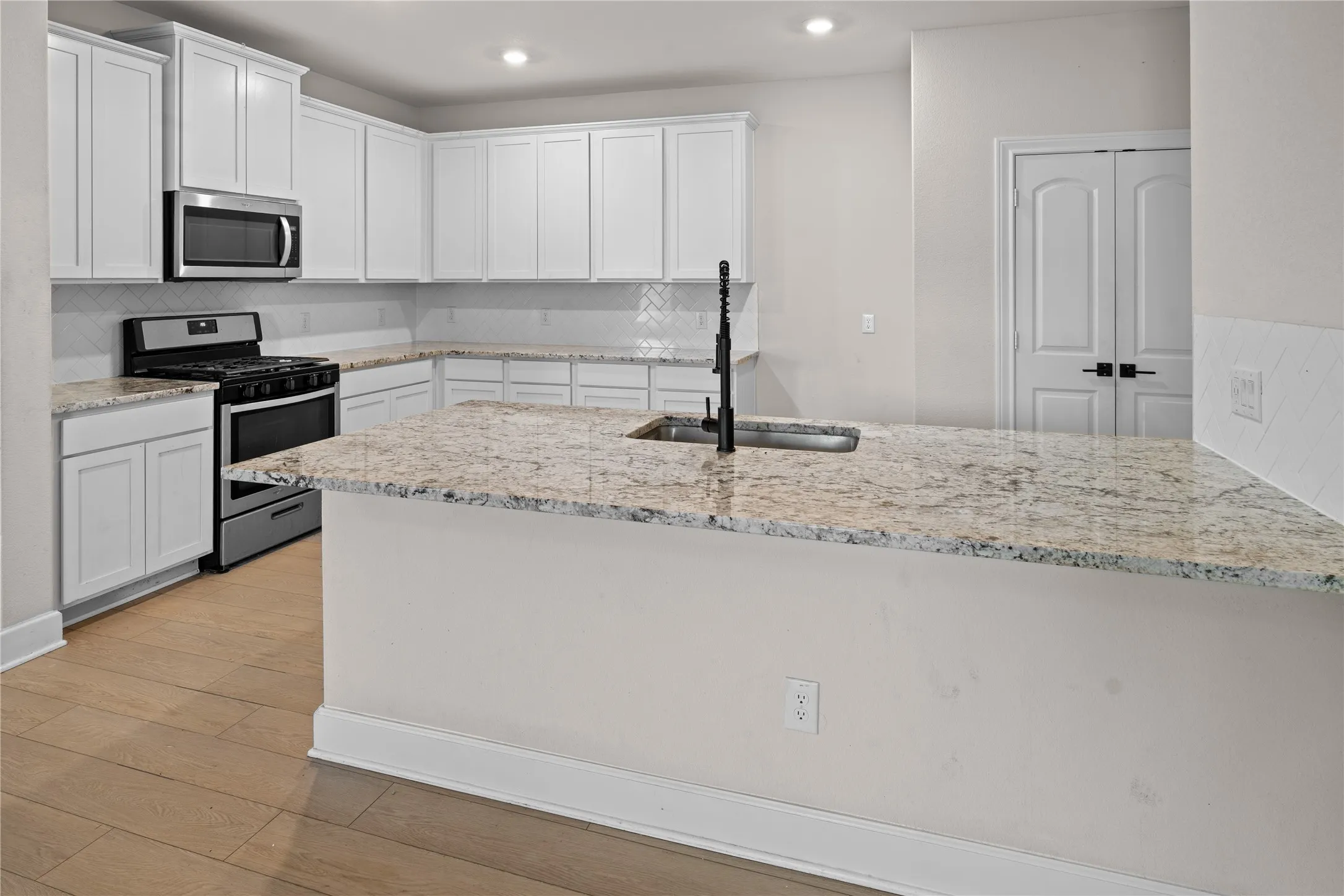 Single Family Residence For Sale in Collin County , 1200 Windermere Way, Princeton, Texas 75407, 5 Bedroom, 3 Bathroom, 2 Garage spaces, 2,533 Sqft, built in 2022, mls#21365671, Real Estate Agent in Princeton, Homes For Sale in Collin county, Homes For Sale in Princeton, Realtor in Princeton Texas, Real Estate Brokerage Independent Realty Texas, Luminita Cordes Realtor