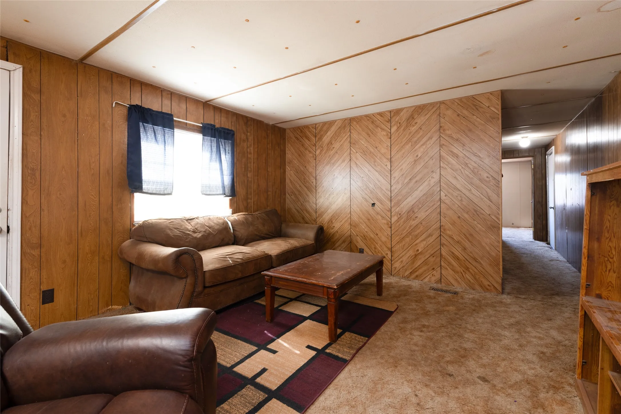 Mobile Home For Sale in Taylor County , 146 South Street, Tye, Texas 79563, 2 Bedroom, 1 Bathroom, Garage spaces, 784 Sqft, built in 1978, Price $86,000, mls#21366465, Real Estate Agent in Tye, Homes For Sale in Taylor county, Homes For Sale in Tye, Realtor in Tye Texas, Real Estate Brokerage Independent Realty Texas, Luminita Cordes Realtor