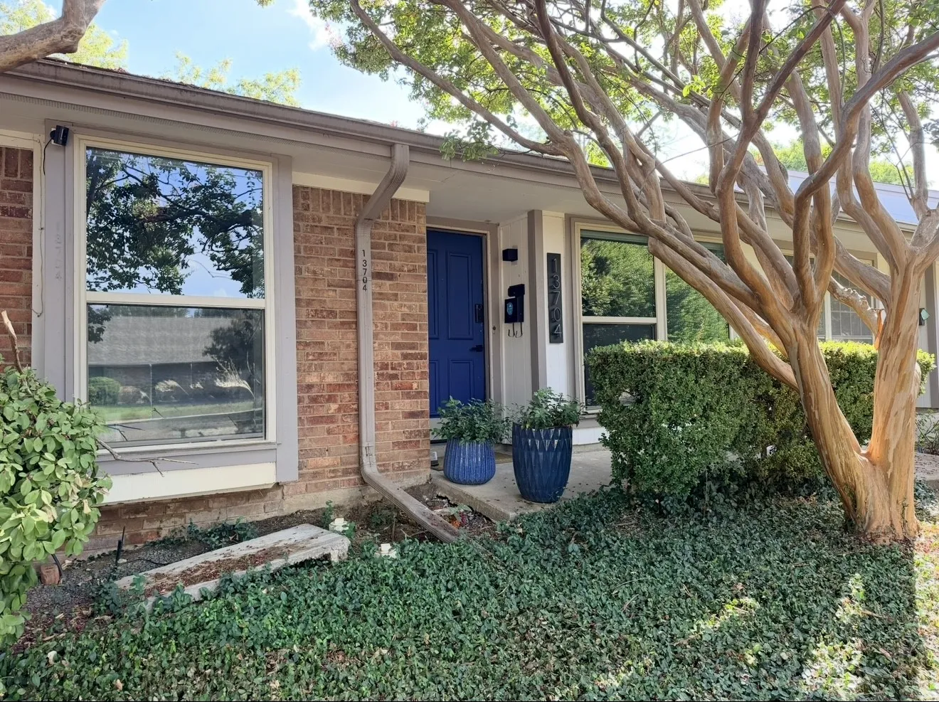 Townhouse For Sale in Dallas County , 13704 Flagstone Lane, Dallas, Texas 75240, 2 Bedroom, 2 Bathroom, Garage spaces, 1,084 Sqft, built in 1970, mls#21362453, Real Estate Agent in Dallas, Homes For Sale in Dallas county, Homes For Sale in Dallas, Realtor in Dallas Texas, Real Estate Brokerage Independent Realty Texas, Luminita Cordes Realtor