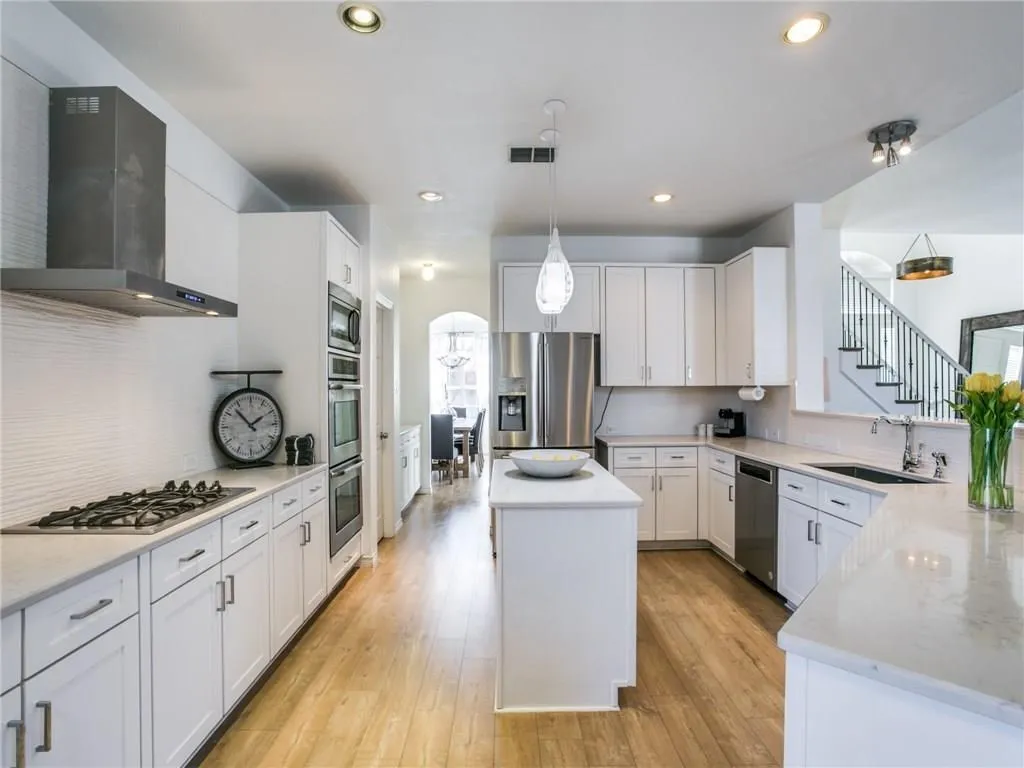 Single Family Residence For Rent in Collin County , 4113 Saltburn Drive, Plano, Texas 75093, 5 Bedroom, 4 Bathroom, 3 Garage spaces, 3,926 Sqft, built in 1997, Price $5,800, mls#21366789, Real Estate Agent in Plano, Homes For Rent in Collin county, Homes For Rent in Plano, Realtor in Plano Texas, Real Estate Brokerage Independent Realty Texas, Luminita Cordes Realtor