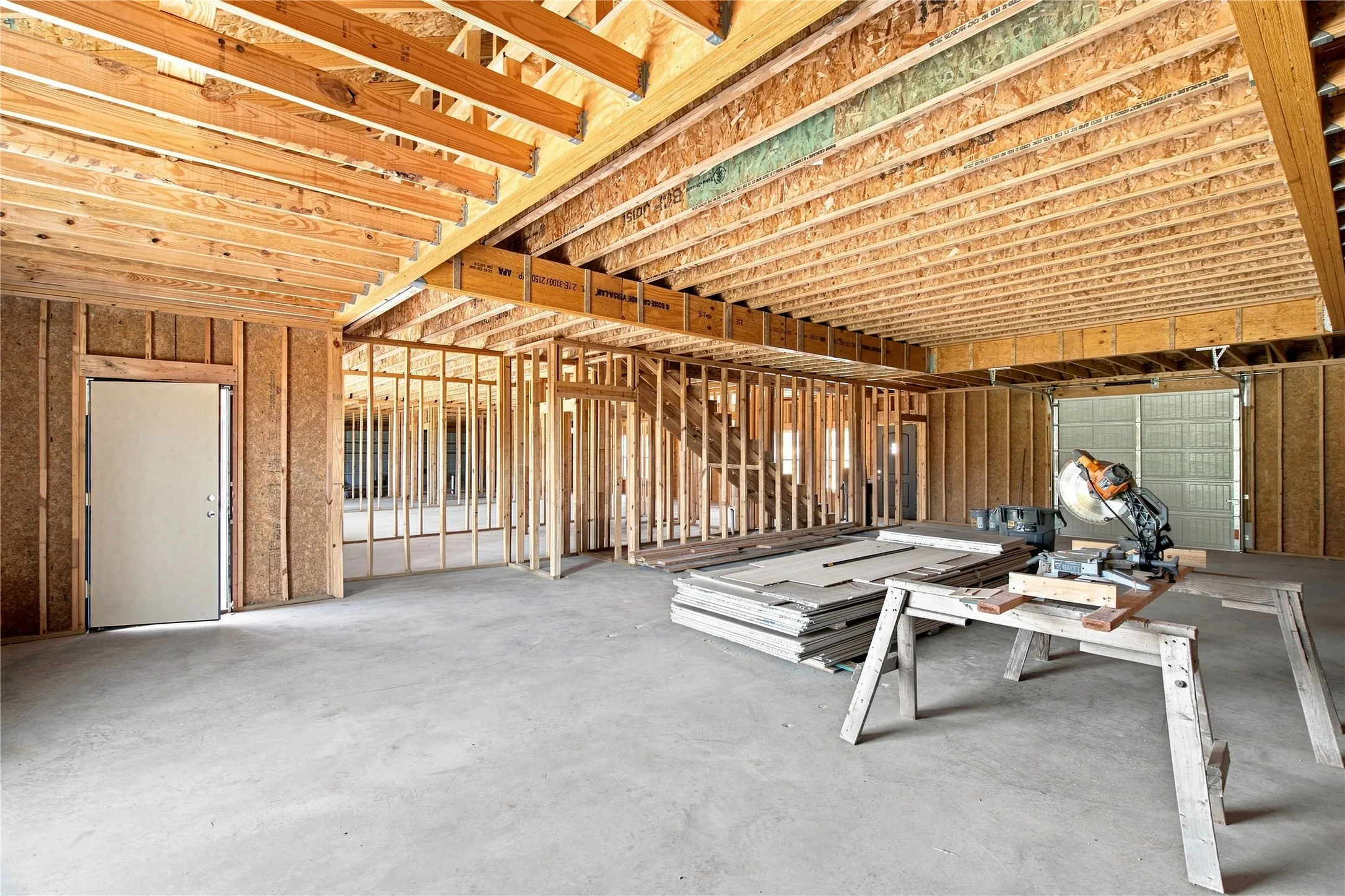 Single Family Residence For Sale in Hood County , 2223 Grass Roots Road, Tolar, Texas 76476, 4 Bedroom, 5 Bathroom, 2 Garage spaces, 3,618 Sqft, built in 2024, Price $1,290,000, mls#21363218, Real Estate Agent in Tolar, Homes For Sale in Hood county, Homes For Sale in Tolar, Realtor in Tolar Texas, Real Estate Brokerage Independent Realty Texas, Luminita Cordes Realtor