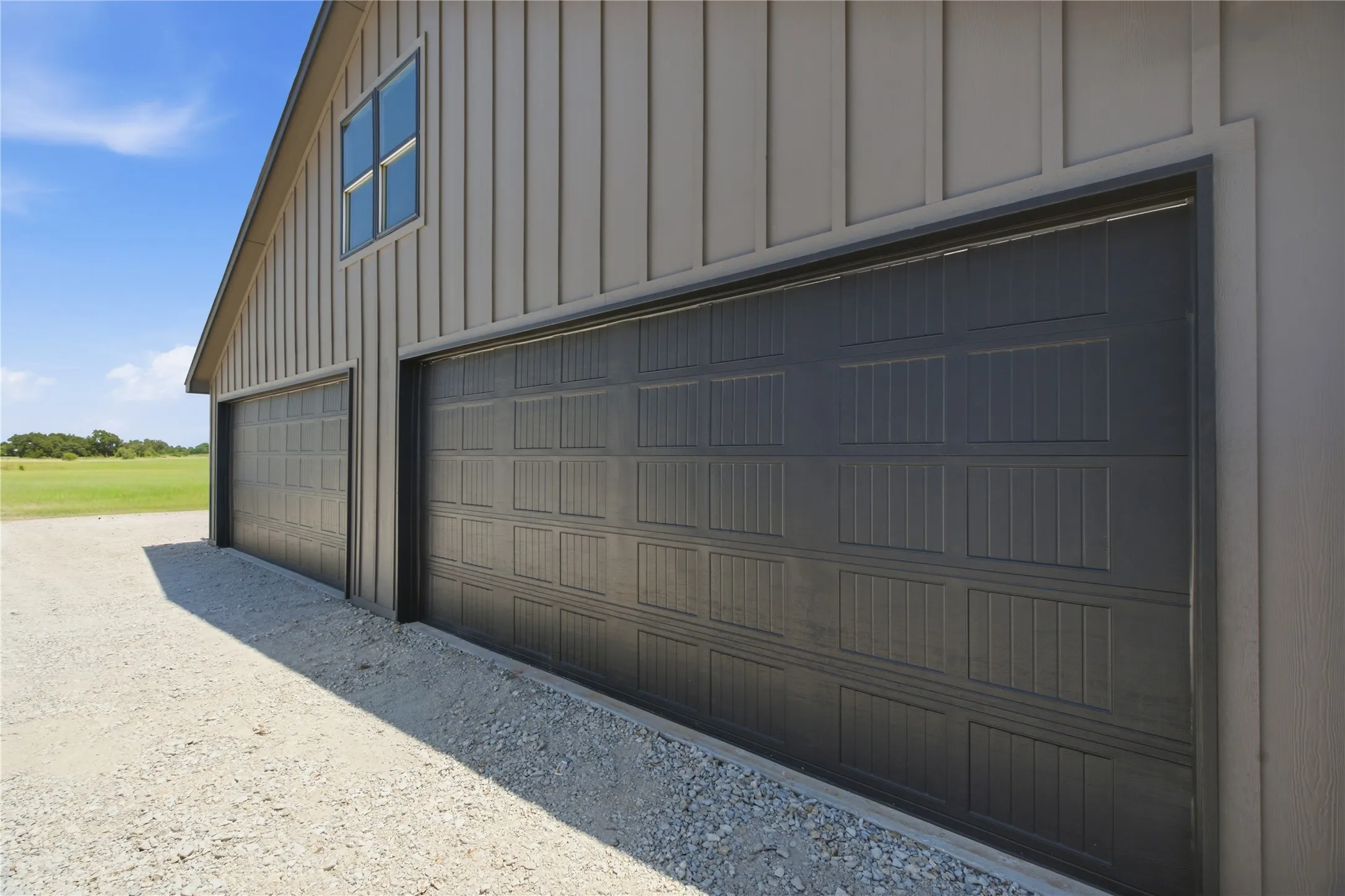 Single Family Residence For Sale in Hood County , 2223 Grass Roots Road, Tolar, Texas 76476, 4 Bedroom, 5 Bathroom, 2 Garage spaces, 3,618 Sqft, built in 2024, Price $1,290,000, mls#21363218, Real Estate Agent in Tolar, Homes For Sale in Hood county, Homes For Sale in Tolar, Realtor in Tolar Texas, Real Estate Brokerage Independent Realty Texas, Luminita Cordes Realtor