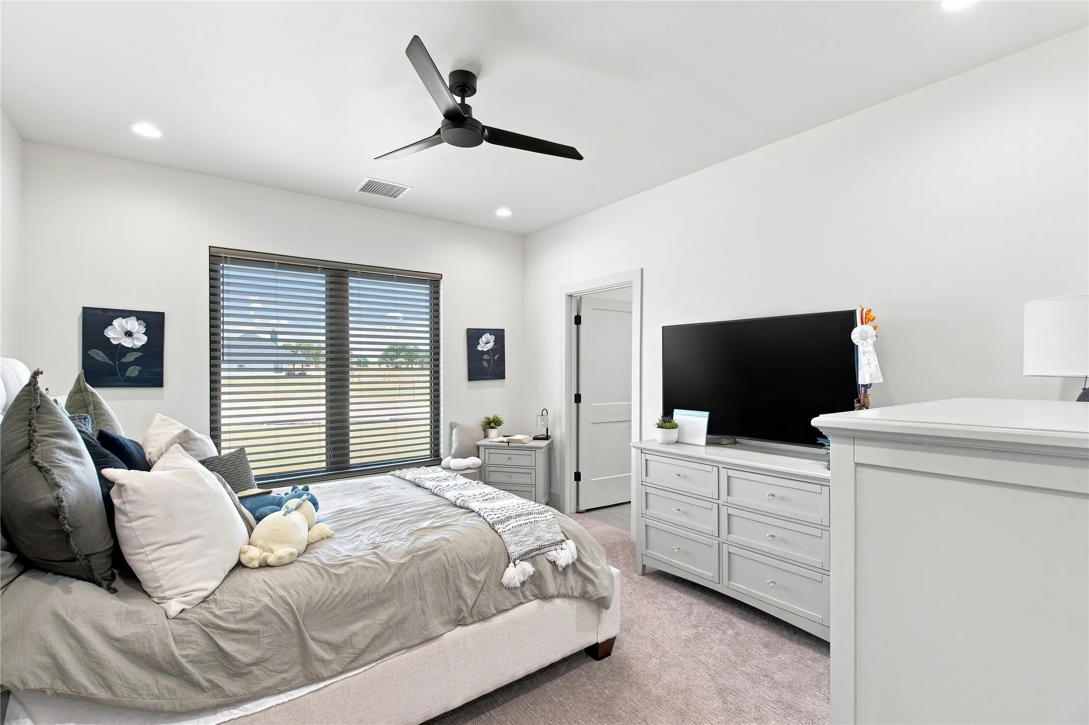 Single Family Residence For Sale in Hood County , 2223 Grass Roots Road, Tolar, Texas 76476, 4 Bedroom, 5 Bathroom, 2 Garage spaces, 3,618 Sqft, built in 2024, Price $1,290,000, mls#21363218, Real Estate Agent in Tolar, Homes For Sale in Hood county, Homes For Sale in Tolar, Realtor in Tolar Texas, Real Estate Brokerage Independent Realty Texas, Luminita Cordes Realtor