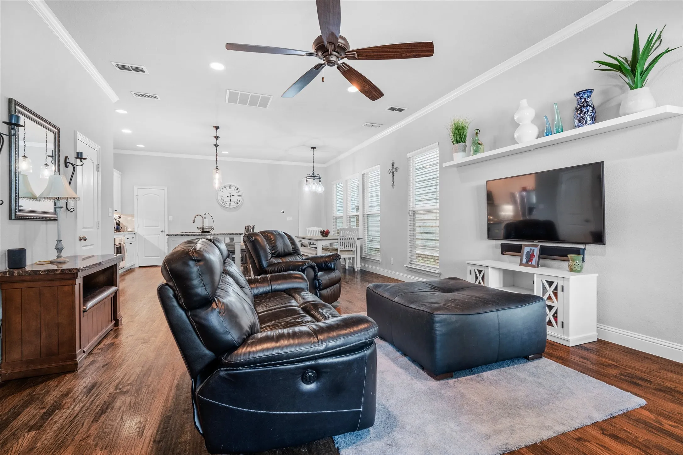 Single Family Residence For Rent in Dallas County , 725 Hammond Street, Coppell, Texas 75019, 3 Bedroom, 3 Bathroom, 2 Garage spaces, 2,500 Sqft, built in 2017, mls#21366784, Real Estate Agent in Coppell, Homes For Rent in Dallas county, Homes For Rent in Coppell, Realtor in Coppell Texas, Real Estate Brokerage Independent Realty Texas, Luminita Cordes Realtor