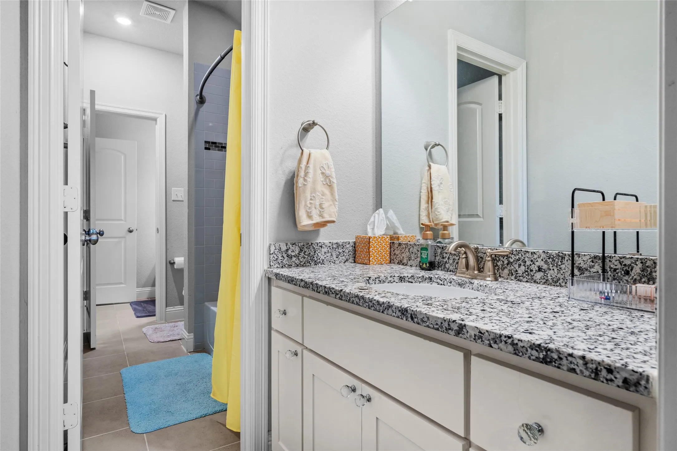 Single Family Residence For Rent in Dallas County , 725 Hammond Street, Coppell, Texas 75019, 3 Bedroom, 3 Bathroom, 2 Garage spaces, 2,500 Sqft, built in 2017, mls#21366784, Real Estate Agent in Coppell, Homes For Rent in Dallas county, Homes For Rent in Coppell, Realtor in Coppell Texas, Real Estate Brokerage Independent Realty Texas, Luminita Cordes Realtor