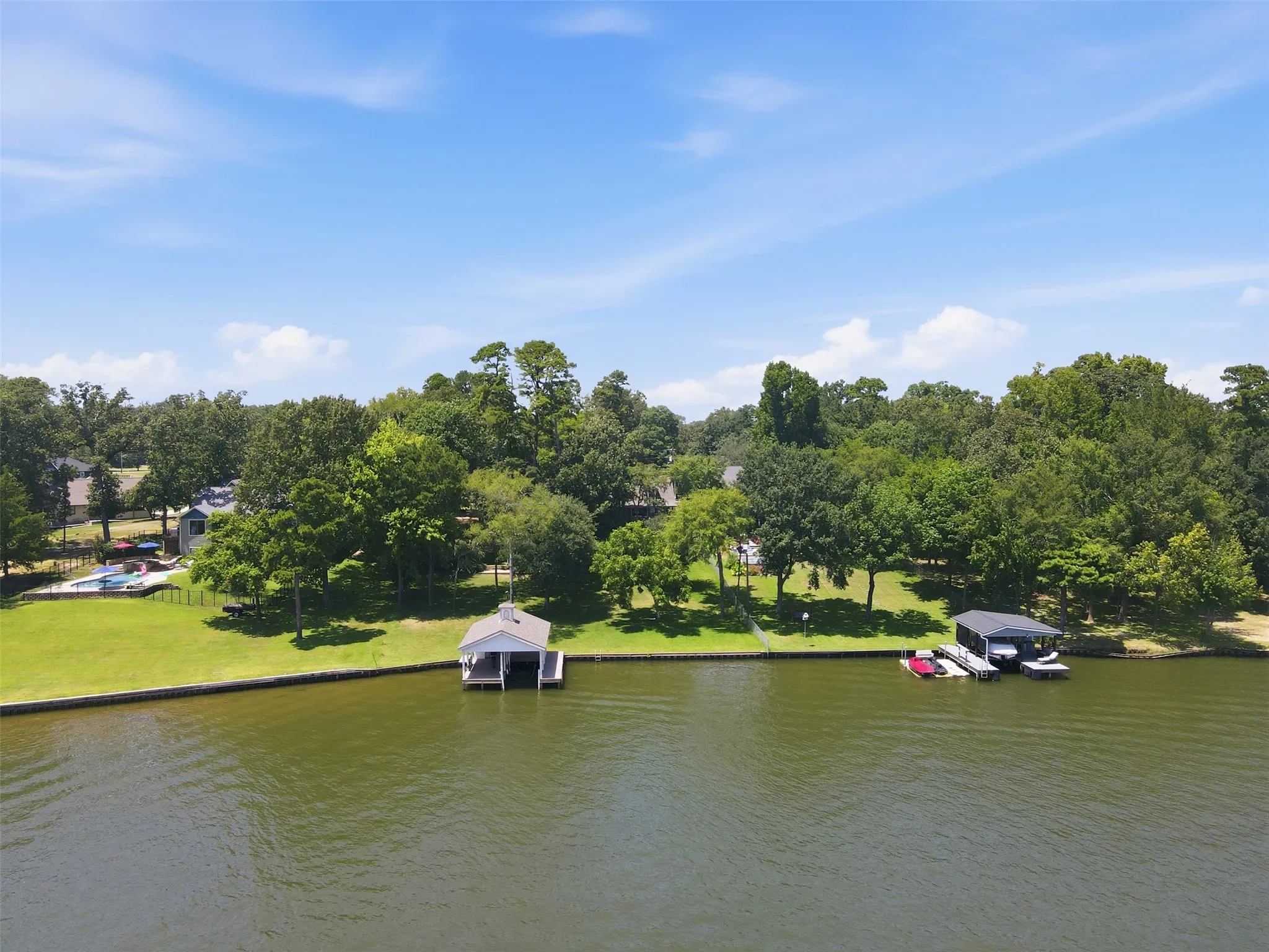 Single Family Residence For Sale in Titus County , 182 County Road 2938 N, Pittsburg, Texas 75686, 4 Bedroom, 4 Bathroom, 2 Garage spaces, 2,440 Sqft, built in 1999, mls#21366147, Real Estate Agent in Pittsburg, Homes For Sale in Titus county, Homes For Sale in Pittsburg, Realtor in Pittsburg Texas, Real Estate Brokerage Independent Realty Texas, Luminita Cordes Realtor