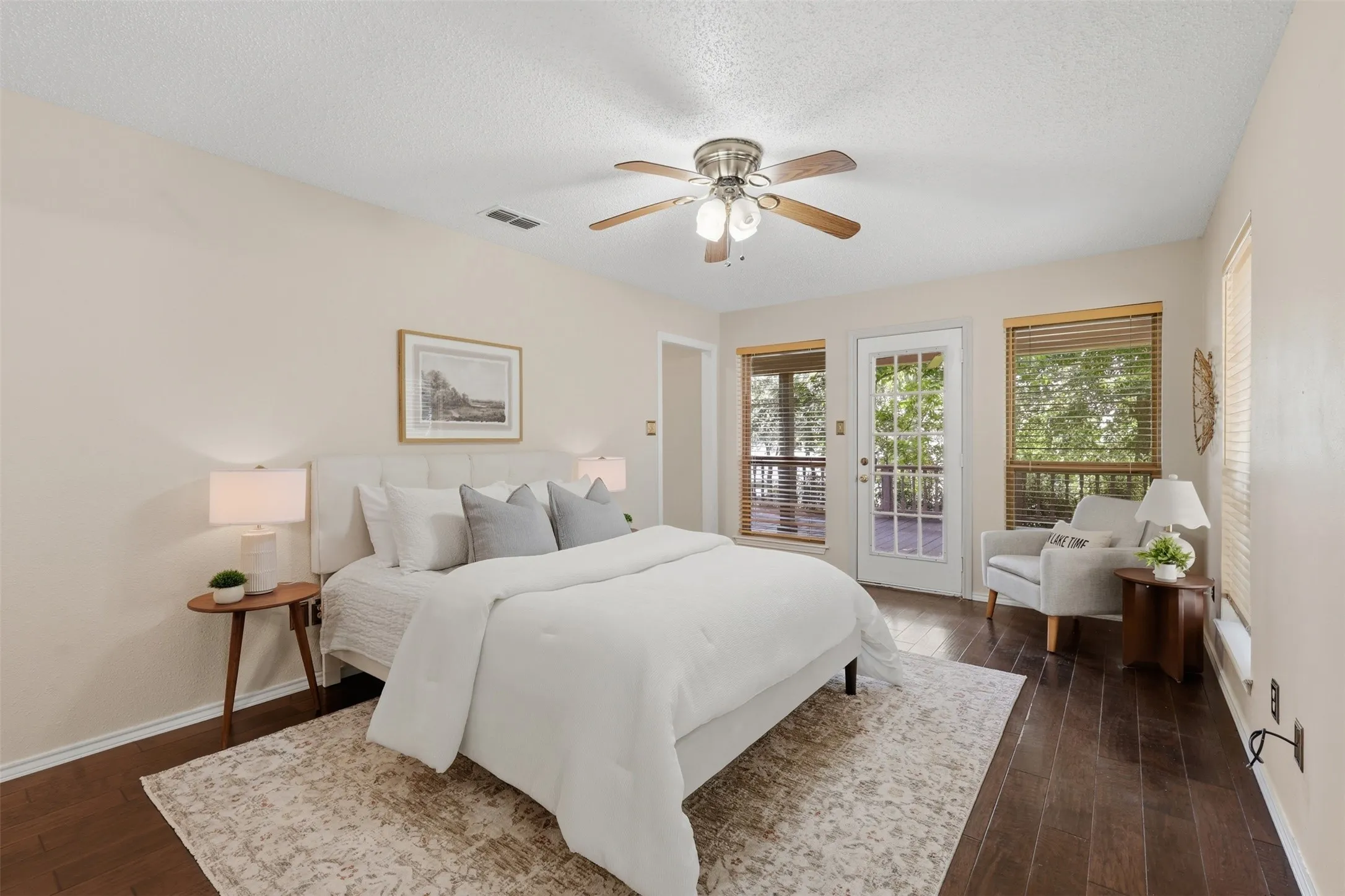 Single Family Residence For Sale in Titus County , 182 County Road 2938 N, Pittsburg, Texas 75686, 4 Bedroom, 4 Bathroom, 2 Garage spaces, 2,440 Sqft, built in 1999, mls#21366147, Real Estate Agent in Pittsburg, Homes For Sale in Titus county, Homes For Sale in Pittsburg, Realtor in Pittsburg Texas, Real Estate Brokerage Independent Realty Texas, Luminita Cordes Realtor