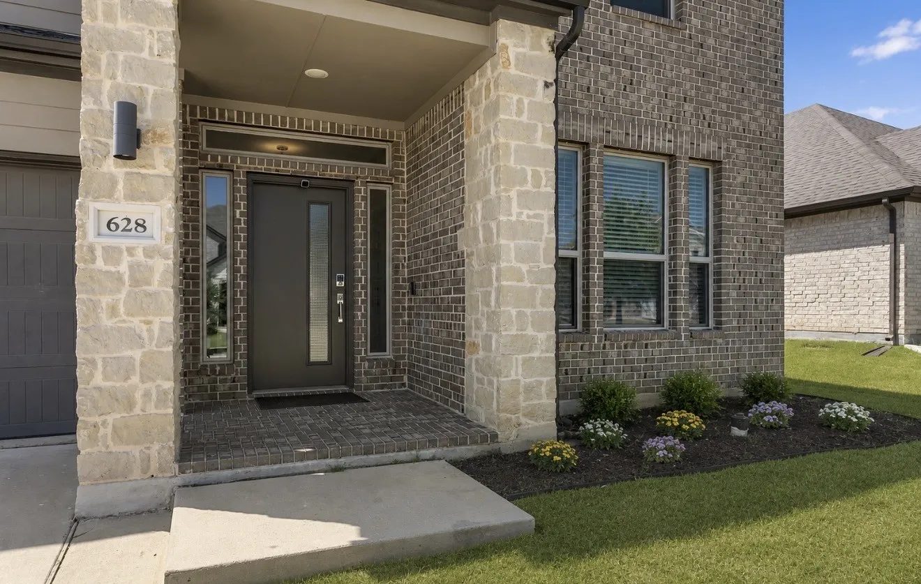 Single Family Residence For Sale in Collin County , 628 Hidden Cove Drive, Princeton, Texas 75407, 4 Bedroom, 3 Bathroom, 2 Garage spaces, 2,436 Sqft, built in 2019, mls#21366559, Real Estate Agent in Princeton, Homes For Sale in Collin county, Homes For Sale in Princeton, Realtor in Princeton Texas, Real Estate Brokerage Independent Realty Texas, Luminita Cordes Realtor