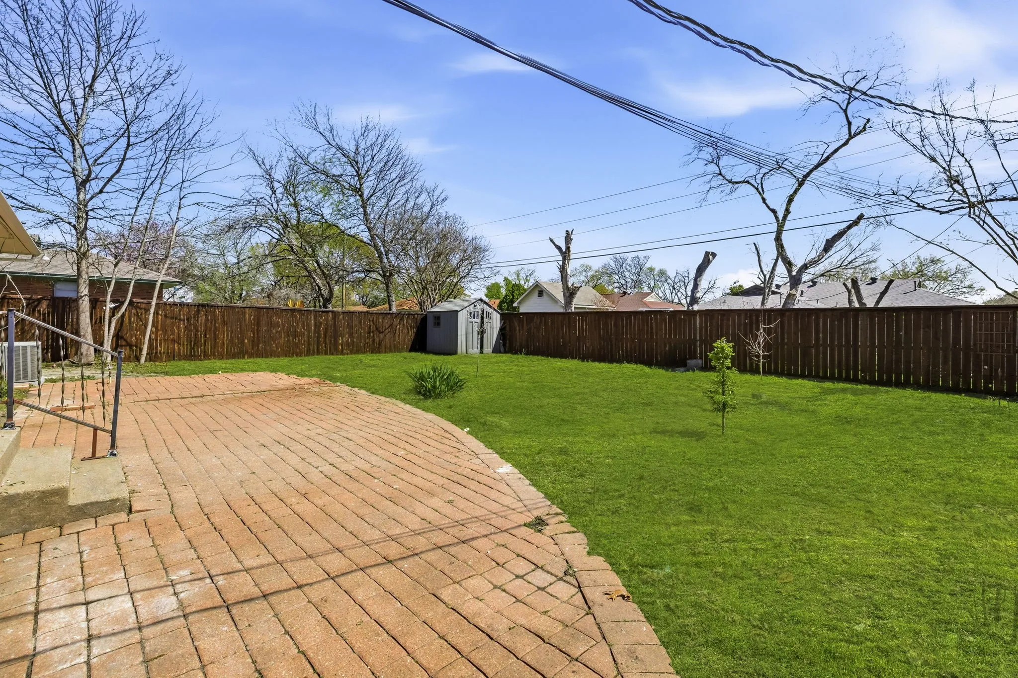 Single Family Residence For Sale in Dallas County , 10060 San Lorenzo Drive, Dallas, Texas 75228, 3 Bedroom, 3 Bathroom, Garage spaces, 1,590 Sqft, built in 1955, mls#21366471, Real Estate Agent in Dallas, Homes For Sale in Dallas county, Homes For Sale in Dallas, Realtor in Dallas Texas, Real Estate Brokerage Independent Realty Texas, Luminita Cordes Realtor