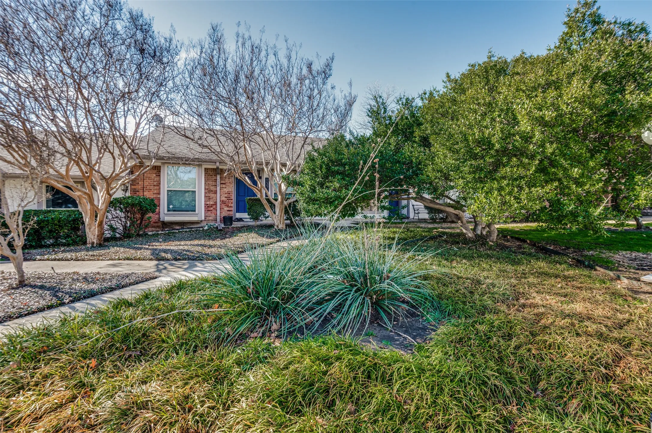 Townhouse For Sale in Dallas County , 13702 FLAGSTONE Lane, Dallas, Texas 75240, 2 Bedroom, 2 Bathroom, Garage spaces, 1,084 Sqft, built in 1970, mls#21366799, Real Estate Agent in Dallas, Homes For Sale in Dallas county, Homes For Sale in Dallas, Realtor in Dallas Texas, Real Estate Brokerage Independent Realty Texas, Luminita Cordes Realtor