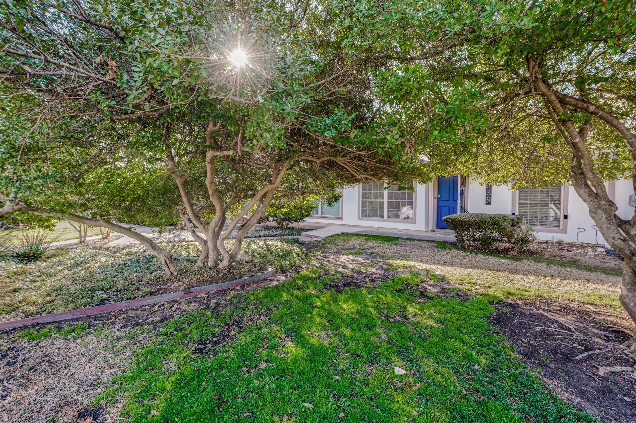 Townhouse For Sale in Dallas County , 13702 FLAGSTONE Lane, Dallas, Texas 75240, 2 Bedroom, 2 Bathroom, Garage spaces, 1,084 Sqft, built in 1970, mls#21366799, Real Estate Agent in Dallas, Homes For Sale in Dallas county, Homes For Sale in Dallas, Realtor in Dallas Texas, Real Estate Brokerage Independent Realty Texas, Luminita Cordes Realtor