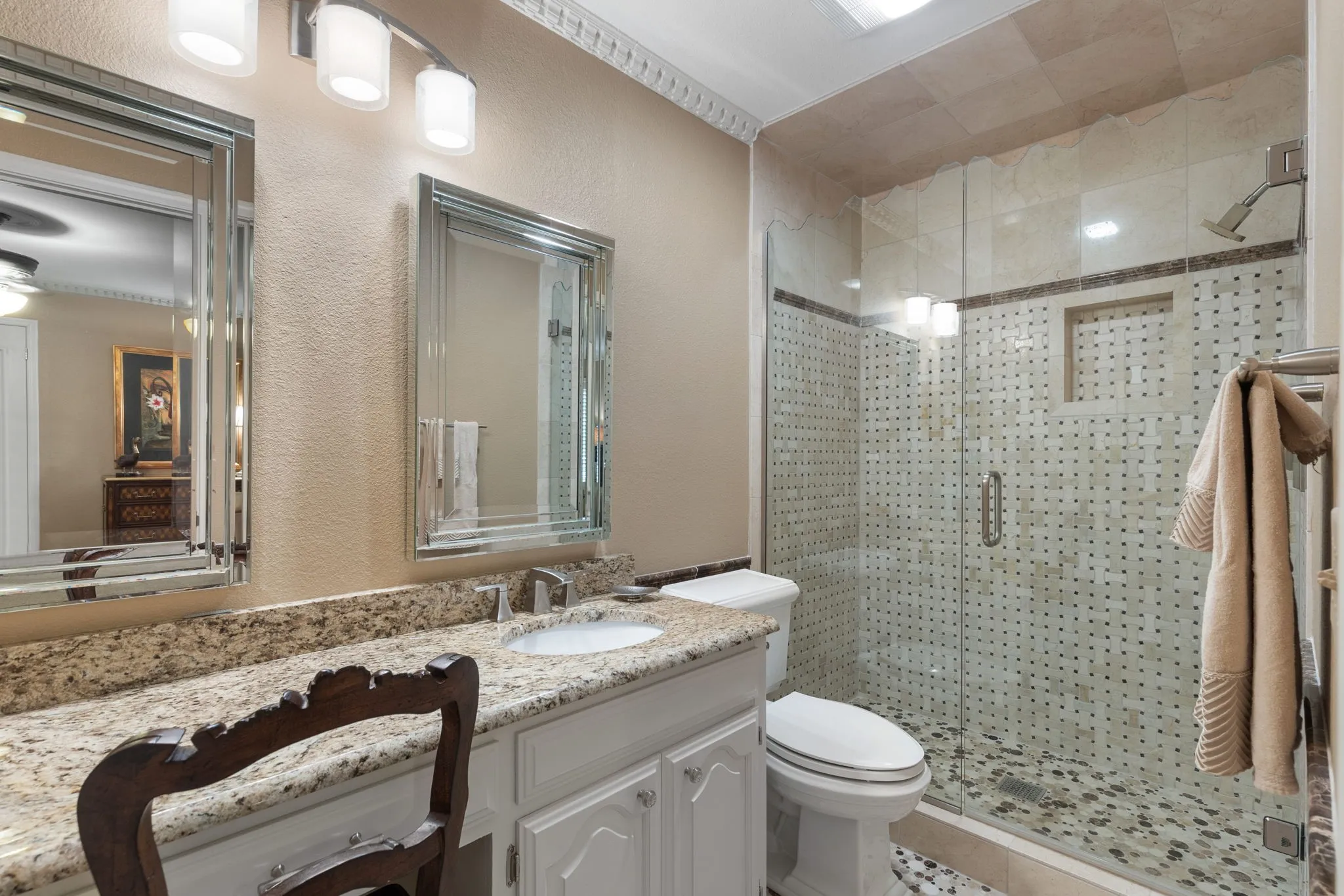 Condominium For Sale in Wichita County , 14 Waverly Place, Wichita Falls, Texas 76301, 6 Bedroom, 7 Bathroom, 2 Garage spaces, 4,598 Sqft, built in 1981, mls#21366800, Real Estate Agent in Wichita Falls, Homes For Sale in Wichita county, Homes For Sale in Wichita Falls, Realtor in Wichita Falls Texas, Real Estate Brokerage Independent Realty Texas, Luminita Cordes Realtor