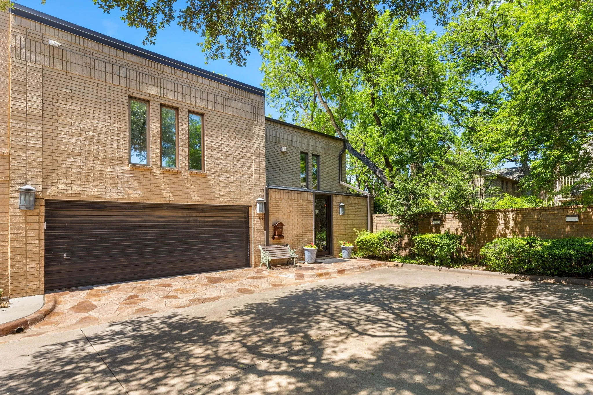 Condominium For Sale in Wichita County , 14 Waverly Place, Wichita Falls, Texas 76301, 6 Bedroom, 7 Bathroom, 2 Garage spaces, 4,598 Sqft, built in 1981, mls#21366800, Real Estate Agent in Wichita Falls, Homes For Sale in Wichita county, Homes For Sale in Wichita Falls, Realtor in Wichita Falls Texas, Real Estate Brokerage Independent Realty Texas, Luminita Cordes Realtor