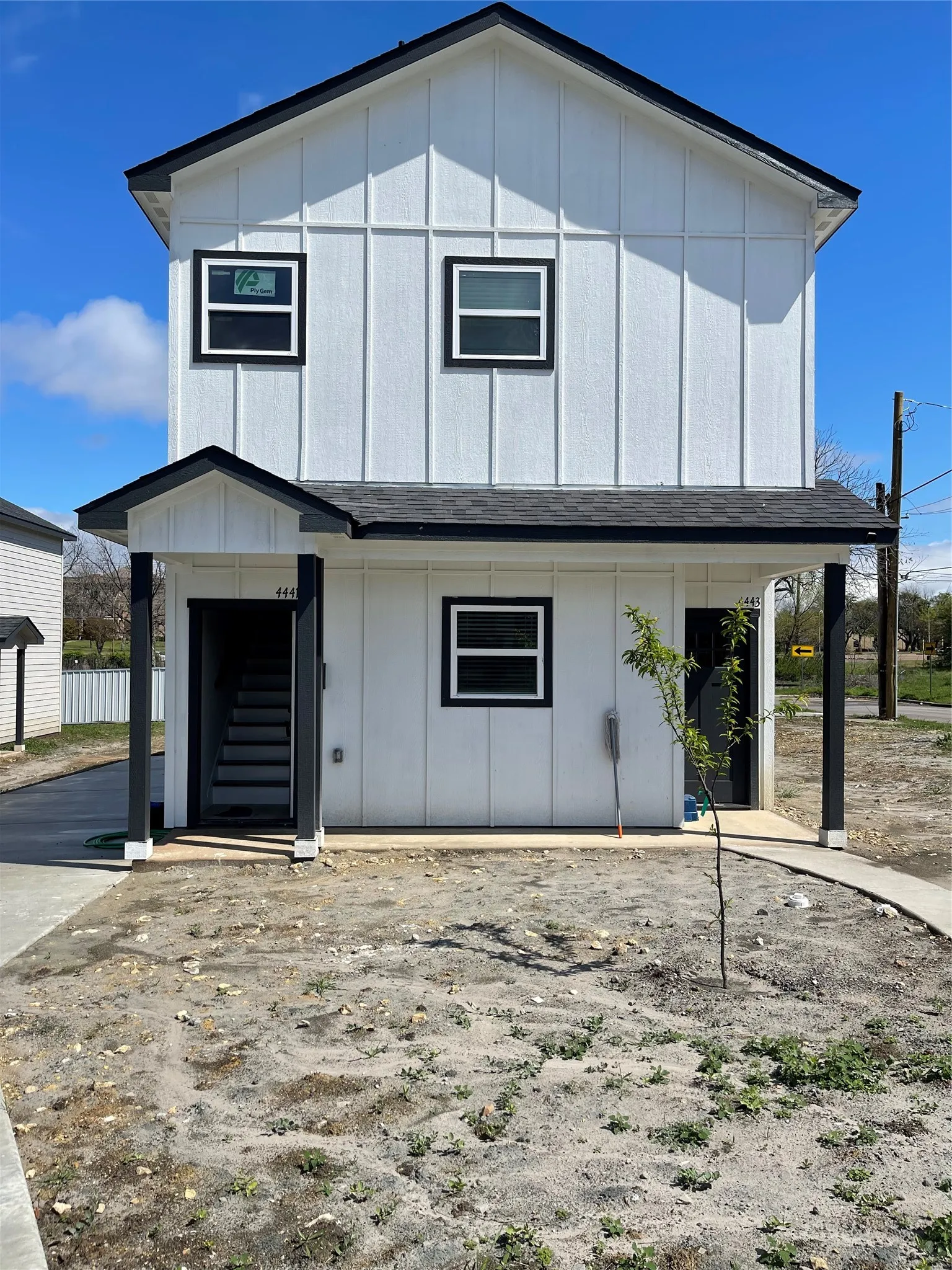 Single Family Residence For Rent in Tarrant County , 4441 Wayside Avenue, Fort Worth, Texas 76115, 3 Bedroom, 2 Bathroom, Garage spaces, 2,758 Sqft, built in 2023, mls#21366801, Real Estate Agent in Fort Worth, Homes For Rent in Tarrant county, Homes For Rent in Fort Worth, Realtor in Fort Worth Texas, Real Estate Brokerage Independent Realty Texas, Luminita Cordes Realtor
