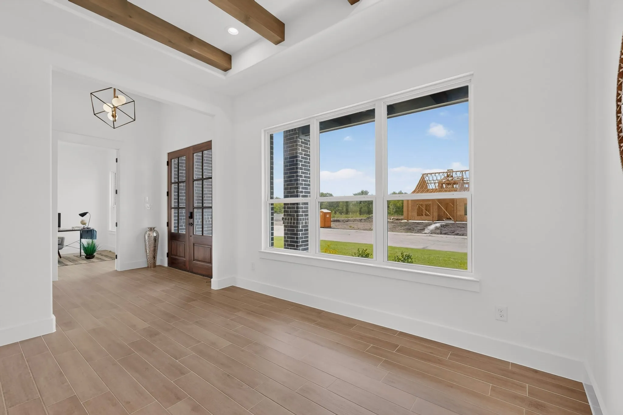 Dining Room view to the front