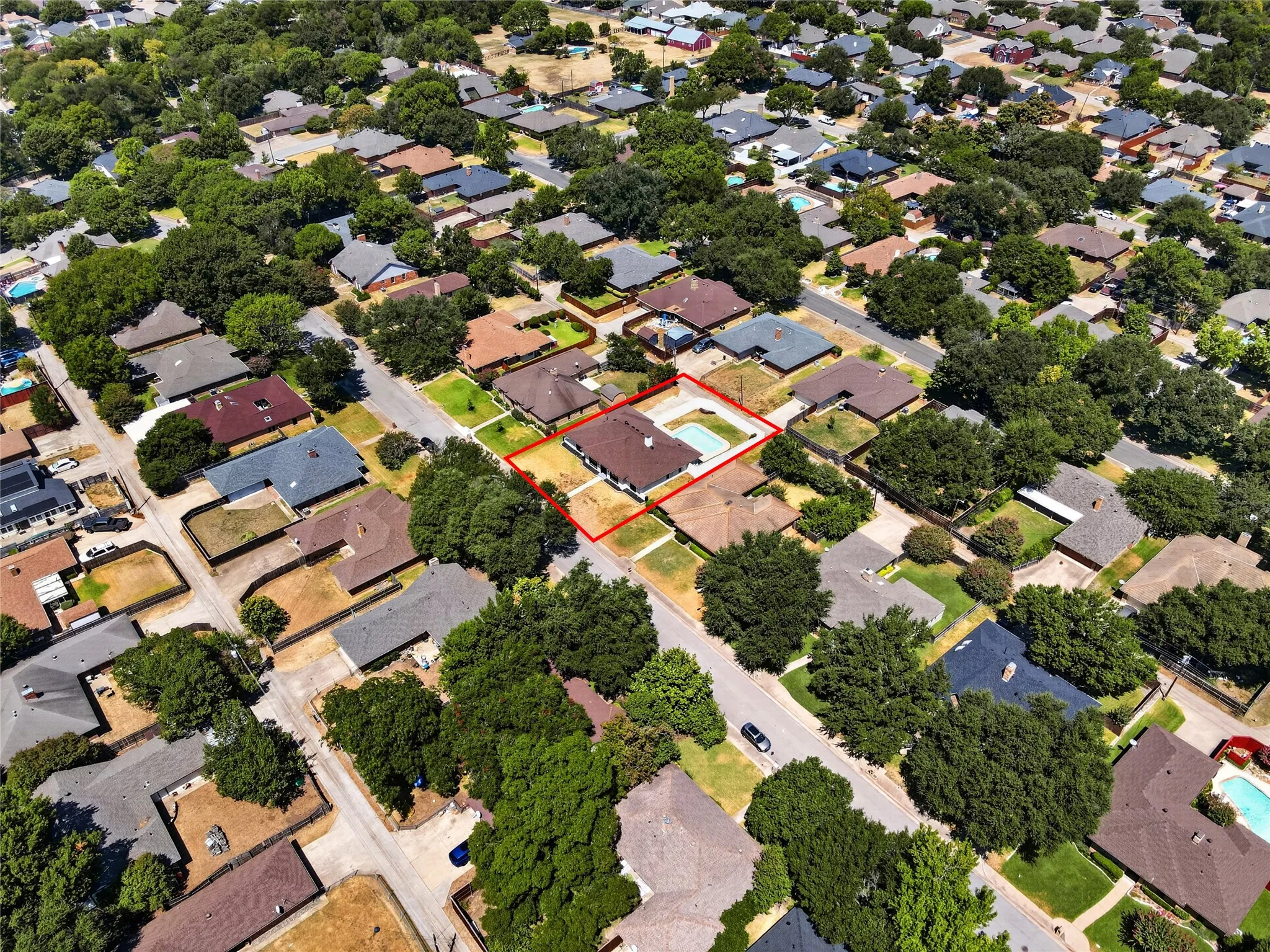Single Family Residence For Sale in Dallas County , 319 Hummingbird Lane, Duncanville, Texas 75137, 4 Bedroom, 3 Bathroom, 2 Garage spaces, 2,117 Sqft, built in 1979, mls#21366618, Real Estate Agent in Duncanville, Homes For Sale in Dallas county, Homes For Sale in Duncanville, Realtor in Duncanville Texas, Real Estate Brokerage Independent Realty Texas, Luminita Cordes Realtor