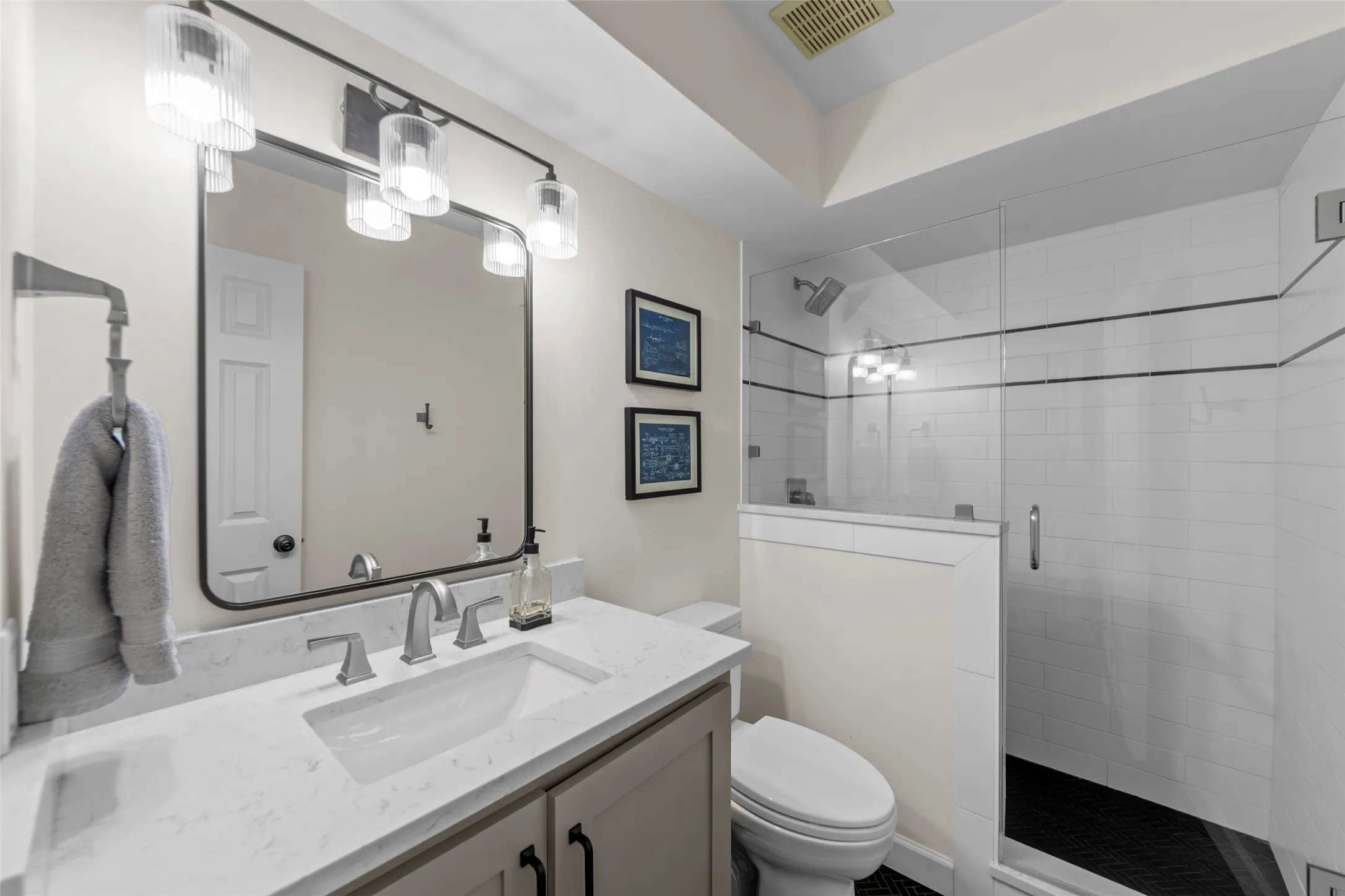 Single Family Residence For Sale in Collin County , 1800 Cross Bend Road, Plano, Texas 75023, 4 Bedroom, 3 Bathroom, 22 Garage spaces, 2,263 Sqft, built in 1976, mls#21366753, Real Estate Agent in Plano, Homes For Sale in Collin county, Homes For Sale in Plano, Realtor in Plano Texas, Real Estate Brokerage Independent Realty Texas, Luminita Cordes Realtor