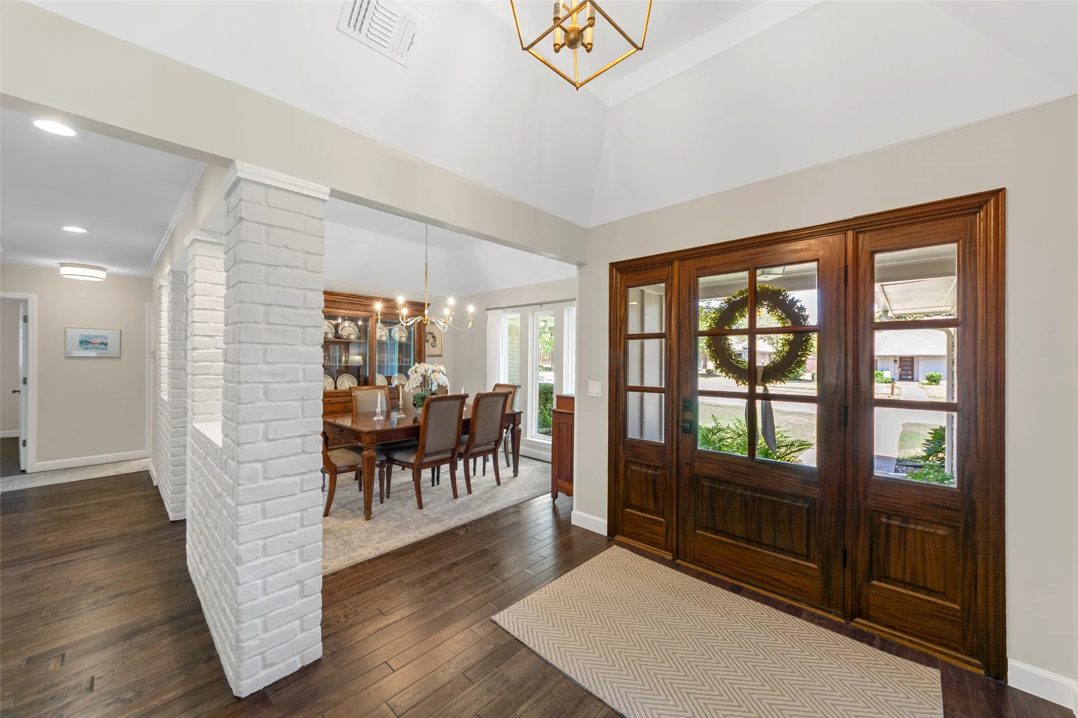 Single Family Residence For Sale in Collin County , 1800 Cross Bend Road, Plano, Texas 75023, 4 Bedroom, 3 Bathroom, 22 Garage spaces, 2,263 Sqft, built in 1976, mls#21366753, Real Estate Agent in Plano, Homes For Sale in Collin county, Homes For Sale in Plano, Realtor in Plano Texas, Real Estate Brokerage Independent Realty Texas, Luminita Cordes Realtor