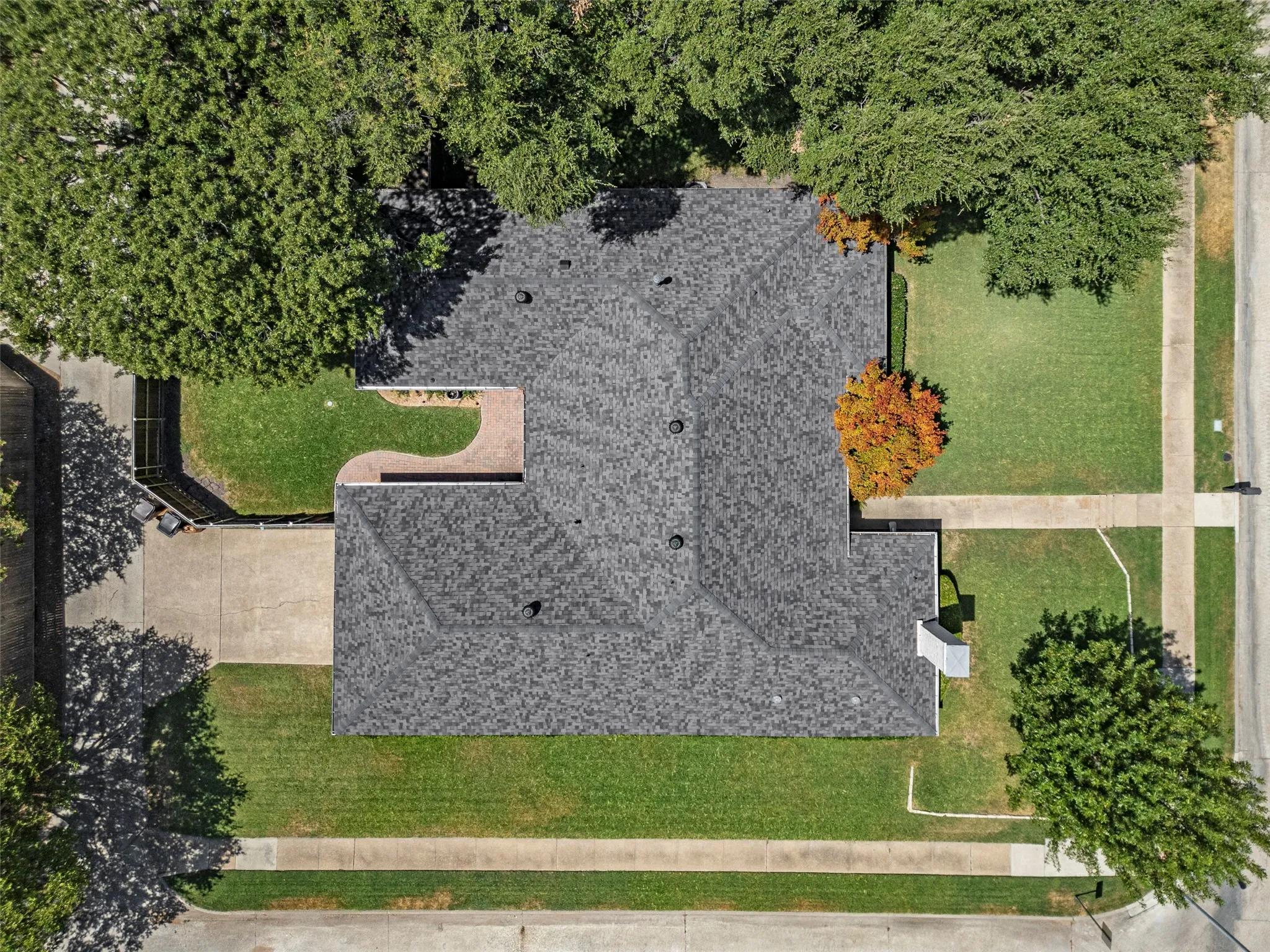 Single Family Residence For Sale in Collin County , 1800 Cross Bend Road, Plano, Texas 75023, 4 Bedroom, 3 Bathroom, 22 Garage spaces, 2,263 Sqft, built in 1976, mls#21366753, Real Estate Agent in Plano, Homes For Sale in Collin county, Homes For Sale in Plano, Realtor in Plano Texas, Real Estate Brokerage Independent Realty Texas, Luminita Cordes Realtor