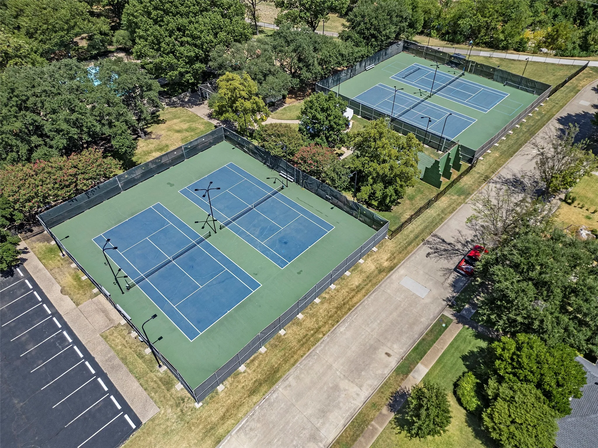 Single Family Residence For Sale in Collin County , 1800 Cross Bend Road, Plano, Texas 75023, 4 Bedroom, 3 Bathroom, 22 Garage spaces, 2,263 Sqft, built in 1976, mls#21366753, Real Estate Agent in Plano, Homes For Sale in Collin county, Homes For Sale in Plano, Realtor in Plano Texas, Real Estate Brokerage Independent Realty Texas, Luminita Cordes Realtor