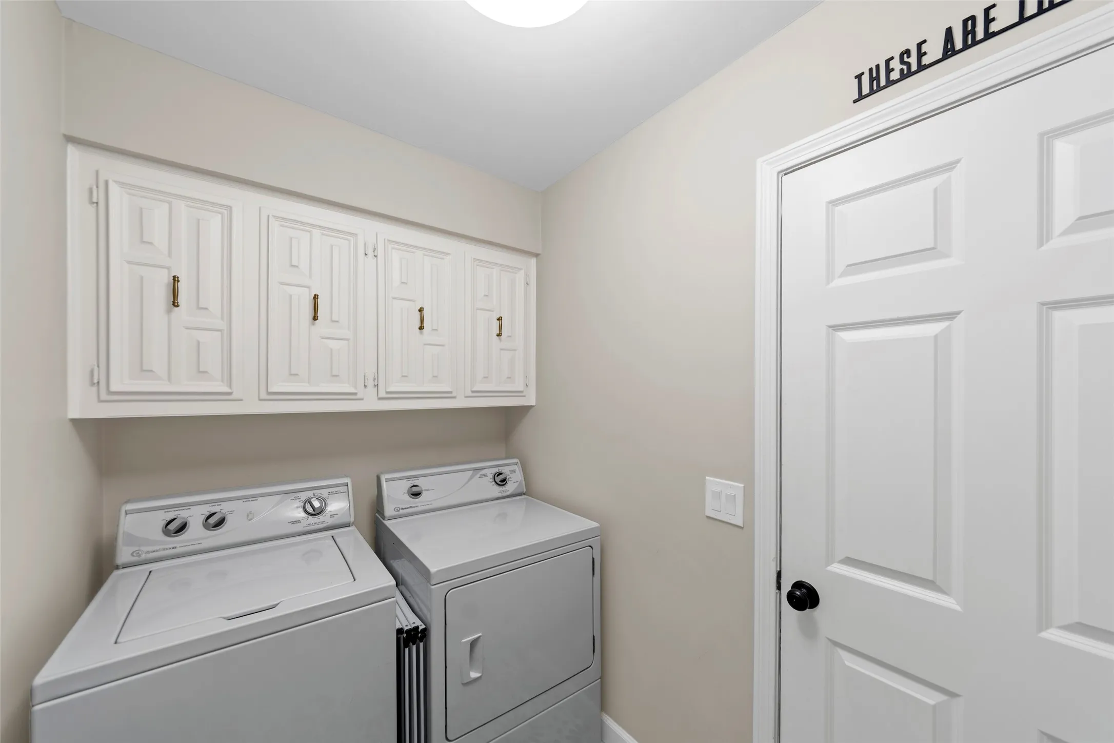 Single Family Residence For Sale in Collin County , 1800 Cross Bend Road, Plano, Texas 75023, 4 Bedroom, 3 Bathroom, 22 Garage spaces, 2,263 Sqft, built in 1976, mls#21366753, Real Estate Agent in Plano, Homes For Sale in Collin county, Homes For Sale in Plano, Realtor in Plano Texas, Real Estate Brokerage Independent Realty Texas, Luminita Cordes Realtor