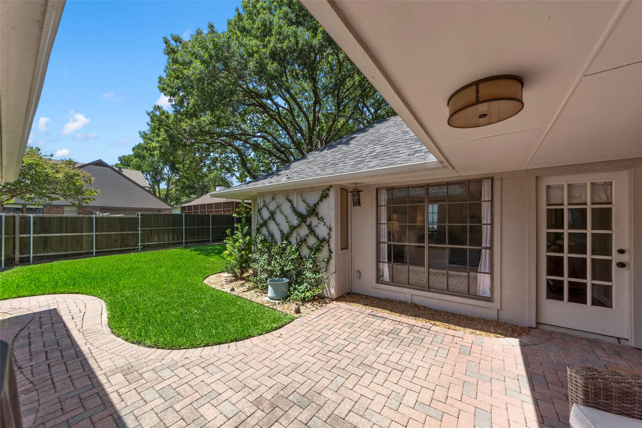 Single Family Residence For Sale in Collin County , 1800 Cross Bend Road, Plano, Texas 75023, 4 Bedroom, 3 Bathroom, 22 Garage spaces, 2,263 Sqft, built in 1976, mls#21366753, Real Estate Agent in Plano, Homes For Sale in Collin county, Homes For Sale in Plano, Realtor in Plano Texas, Real Estate Brokerage Independent Realty Texas, Luminita Cordes Realtor