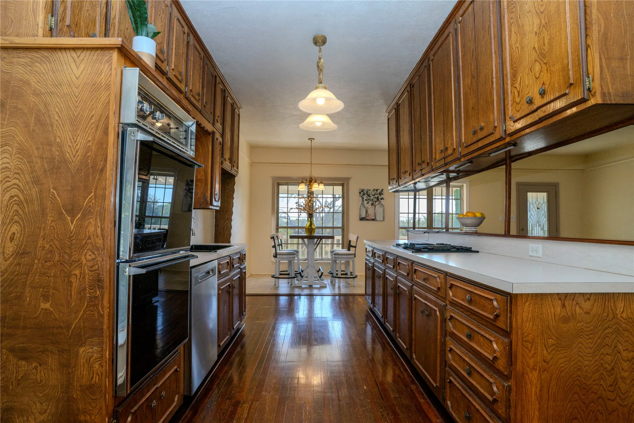 Single Family Residence For Sale in Erath County , 624 Alexander Road, Stephenville, Texas 76401, 3 Bedroom, 2 Bathroom, Garage spaces, 1,693 Sqft, built in 1919, mls#21366808, Real Estate Agent in Stephenville, Homes For Sale in Erath county, Homes For Sale in Stephenville, Realtor in Stephenville Texas, Real Estate Brokerage Independent Realty Texas, Luminita Cordes Realtor