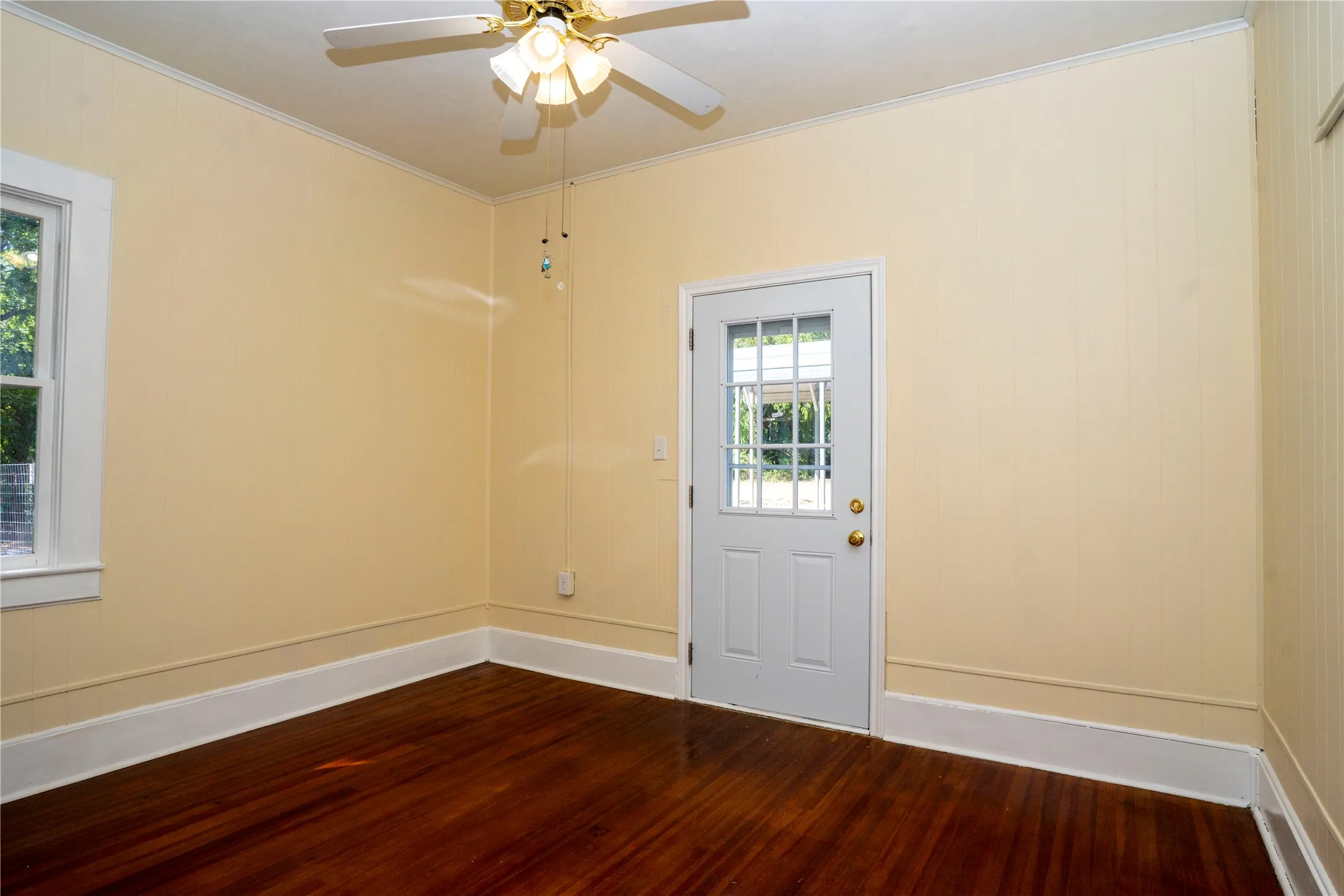 Single Family Residence For Sale in Erath County , 624 Alexander Road, Stephenville, Texas 76401, 3 Bedroom, 2 Bathroom, Garage spaces, 1,693 Sqft, built in 1919, mls#21366808, Real Estate Agent in Stephenville, Homes For Sale in Erath county, Homes For Sale in Stephenville, Realtor in Stephenville Texas, Real Estate Brokerage Independent Realty Texas, Luminita Cordes Realtor