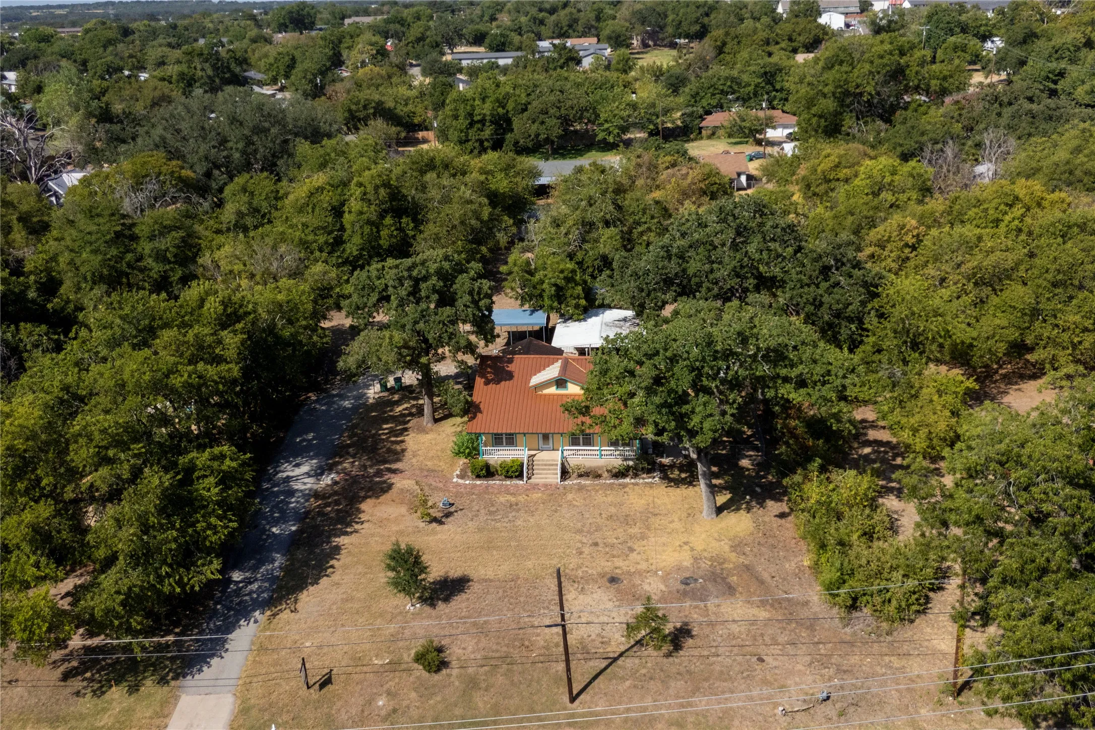 Single Family Residence For Sale in Erath County , 624 Alexander Road, Stephenville, Texas 76401, 3 Bedroom, 2 Bathroom, Garage spaces, 1,693 Sqft, built in 1919, mls#21366808, Real Estate Agent in Stephenville, Homes For Sale in Erath county, Homes For Sale in Stephenville, Realtor in Stephenville Texas, Real Estate Brokerage Independent Realty Texas, Luminita Cordes Realtor