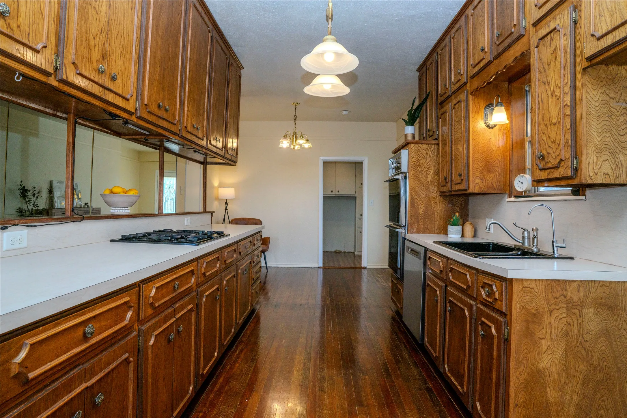 Single Family Residence For Sale in Erath County , 624 Alexander Road, Stephenville, Texas 76401, 3 Bedroom, 2 Bathroom, Garage spaces, 1,693 Sqft, built in 1919, mls#21366808, Real Estate Agent in Stephenville, Homes For Sale in Erath county, Homes For Sale in Stephenville, Realtor in Stephenville Texas, Real Estate Brokerage Independent Realty Texas, Luminita Cordes Realtor