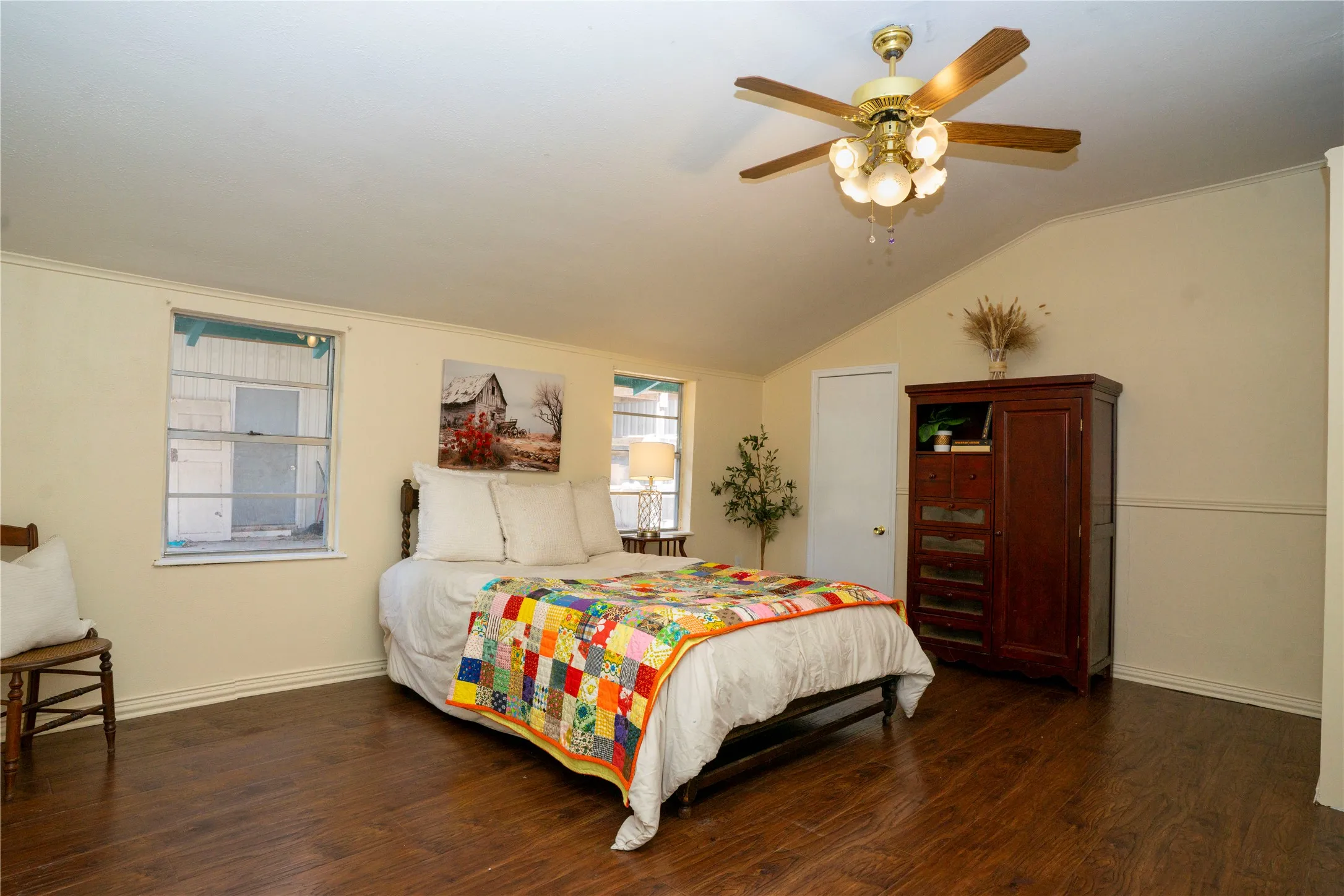 Single Family Residence For Sale in Erath County , 624 Alexander Road, Stephenville, Texas 76401, 3 Bedroom, 2 Bathroom, Garage spaces, 1,693 Sqft, built in 1919, mls#21366808, Real Estate Agent in Stephenville, Homes For Sale in Erath county, Homes For Sale in Stephenville, Realtor in Stephenville Texas, Real Estate Brokerage Independent Realty Texas, Luminita Cordes Realtor