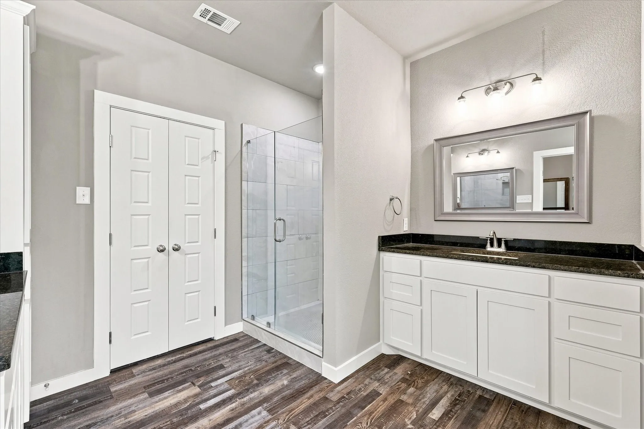 Single Family Residence For Sale in Johnson County , 1001 Oak Valley Road, Burleson, Texas 76028, 3 Bedroom, 2 Bathroom, 2 Garage spaces, 1,841 Sqft, built in 2022, mls#21362449, Real Estate Agent in Burleson, Homes For Sale in Johnson county, Homes For Sale in Burleson, Realtor in Burleson Texas, Real Estate Brokerage Independent Realty Texas, Luminita Cordes Realtor