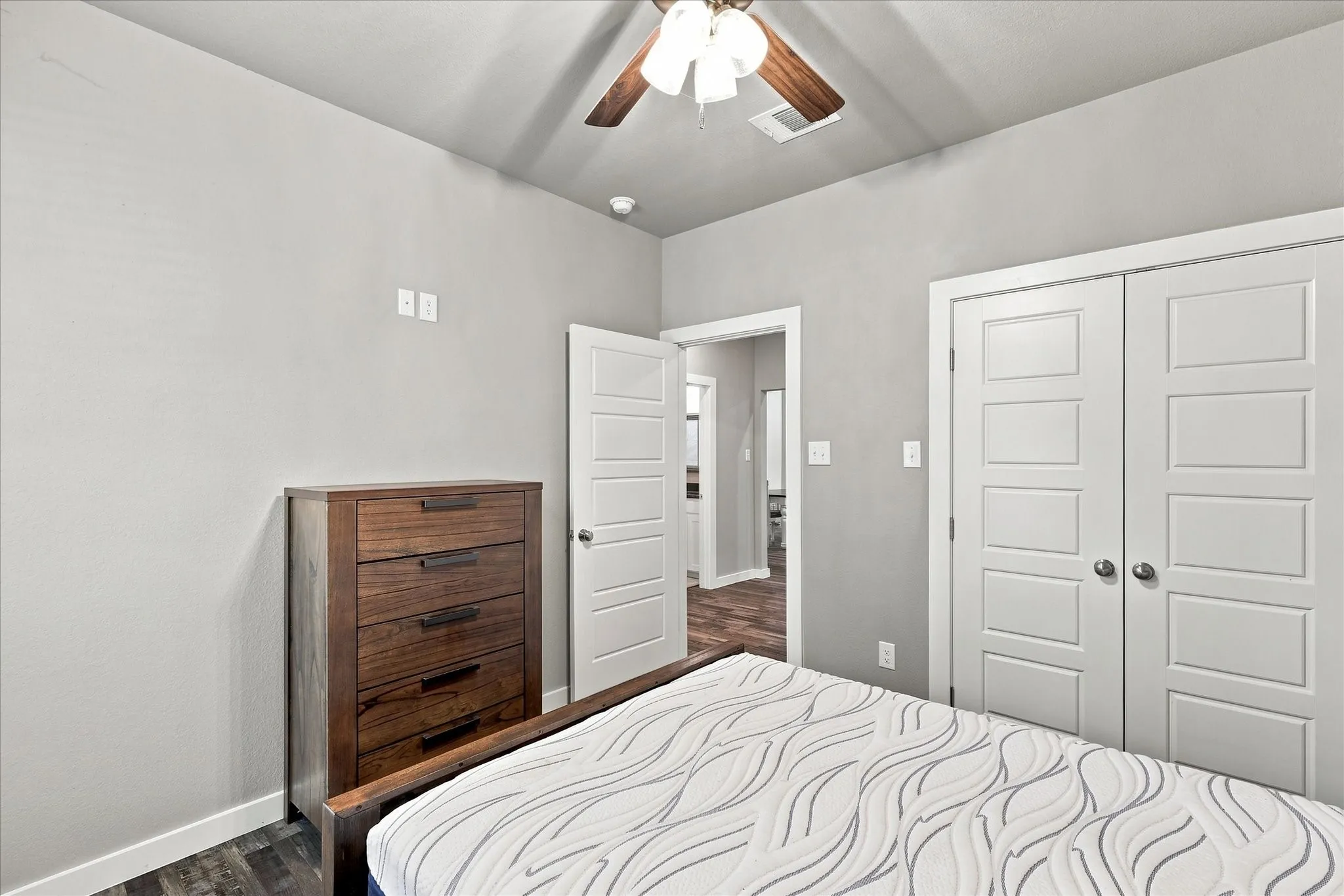 Single Family Residence For Sale in Johnson County , 1001 Oak Valley Road, Burleson, Texas 76028, 3 Bedroom, 2 Bathroom, 2 Garage spaces, 1,841 Sqft, built in 2022, mls#21362449, Real Estate Agent in Burleson, Homes For Sale in Johnson county, Homes For Sale in Burleson, Realtor in Burleson Texas, Real Estate Brokerage Independent Realty Texas, Luminita Cordes Realtor