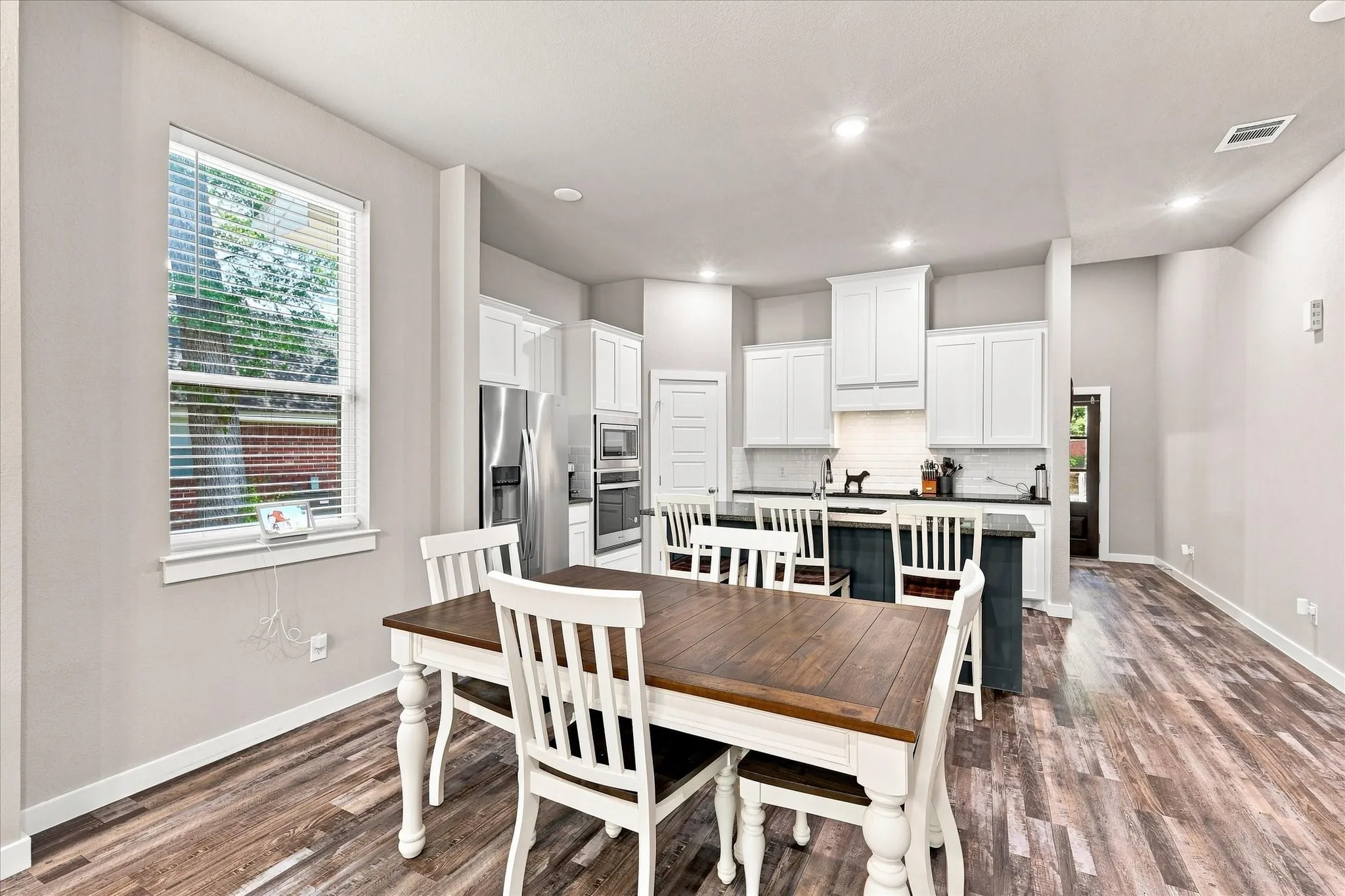Single Family Residence For Sale in Johnson County , 1001 Oak Valley Road, Burleson, Texas 76028, 3 Bedroom, 2 Bathroom, 2 Garage spaces, 1,841 Sqft, built in 2022, mls#21362449, Real Estate Agent in Burleson, Homes For Sale in Johnson county, Homes For Sale in Burleson, Realtor in Burleson Texas, Real Estate Brokerage Independent Realty Texas, Luminita Cordes Realtor