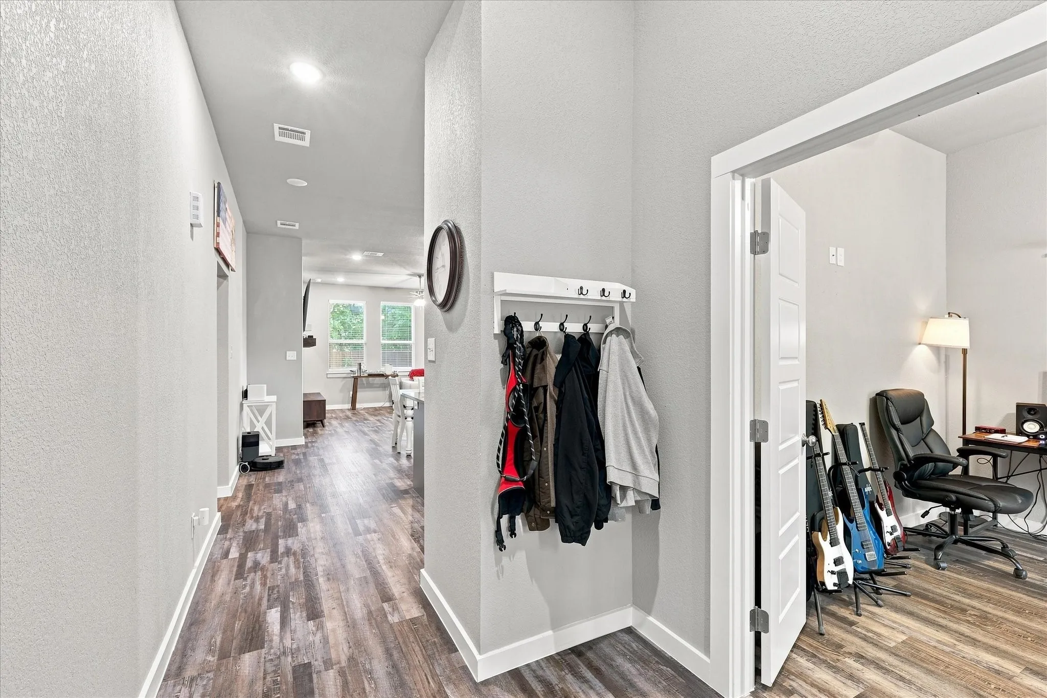 Single Family Residence For Sale in Johnson County , 1001 Oak Valley Road, Burleson, Texas 76028, 3 Bedroom, 2 Bathroom, 2 Garage spaces, 1,841 Sqft, built in 2022, mls#21362449, Real Estate Agent in Burleson, Homes For Sale in Johnson county, Homes For Sale in Burleson, Realtor in Burleson Texas, Real Estate Brokerage Independent Realty Texas, Luminita Cordes Realtor